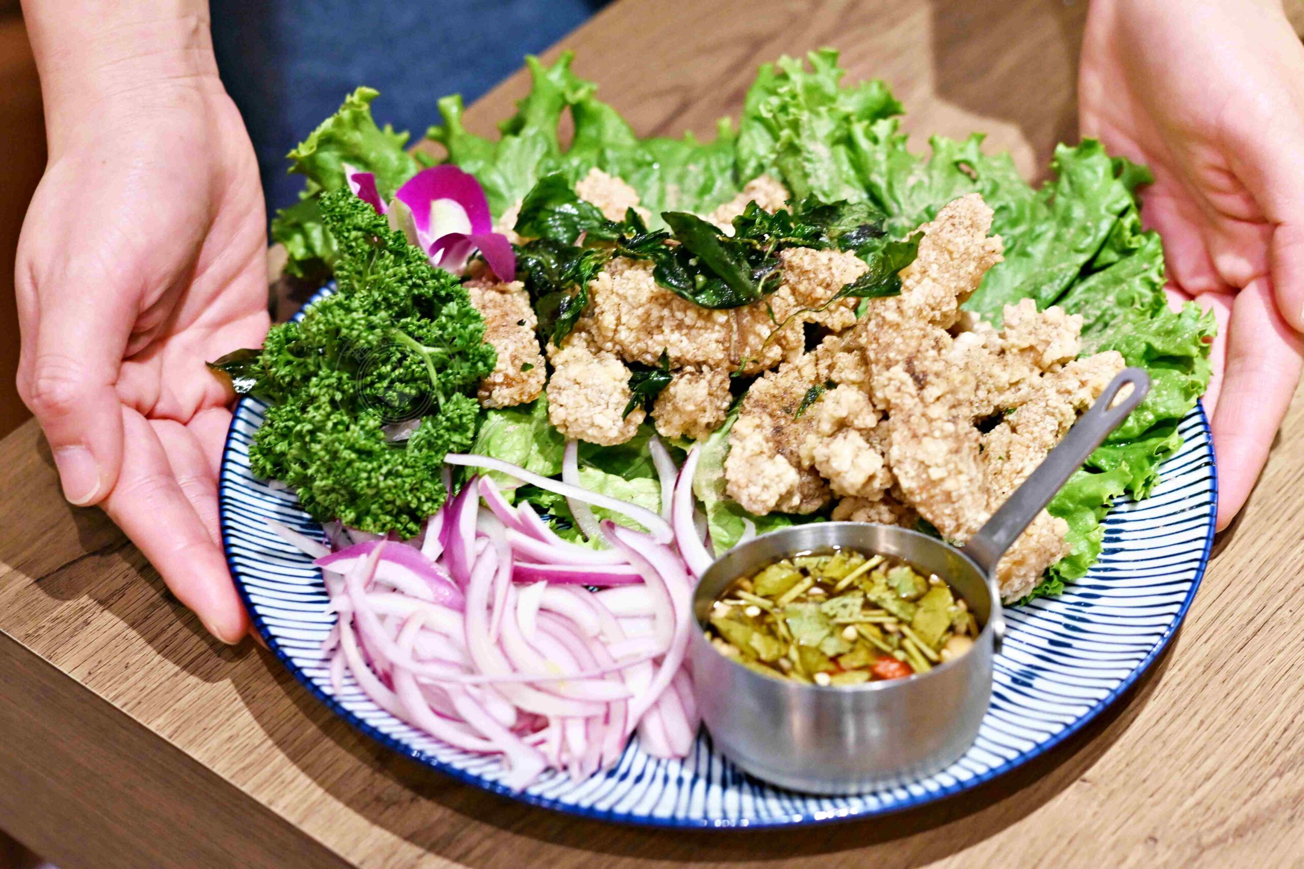 【信義區美食】君曜雞湯，全台第一名的超濃郁雞湯，老母雞細火慢熬一天一夜推薦(菜單) @趙先生吃飯