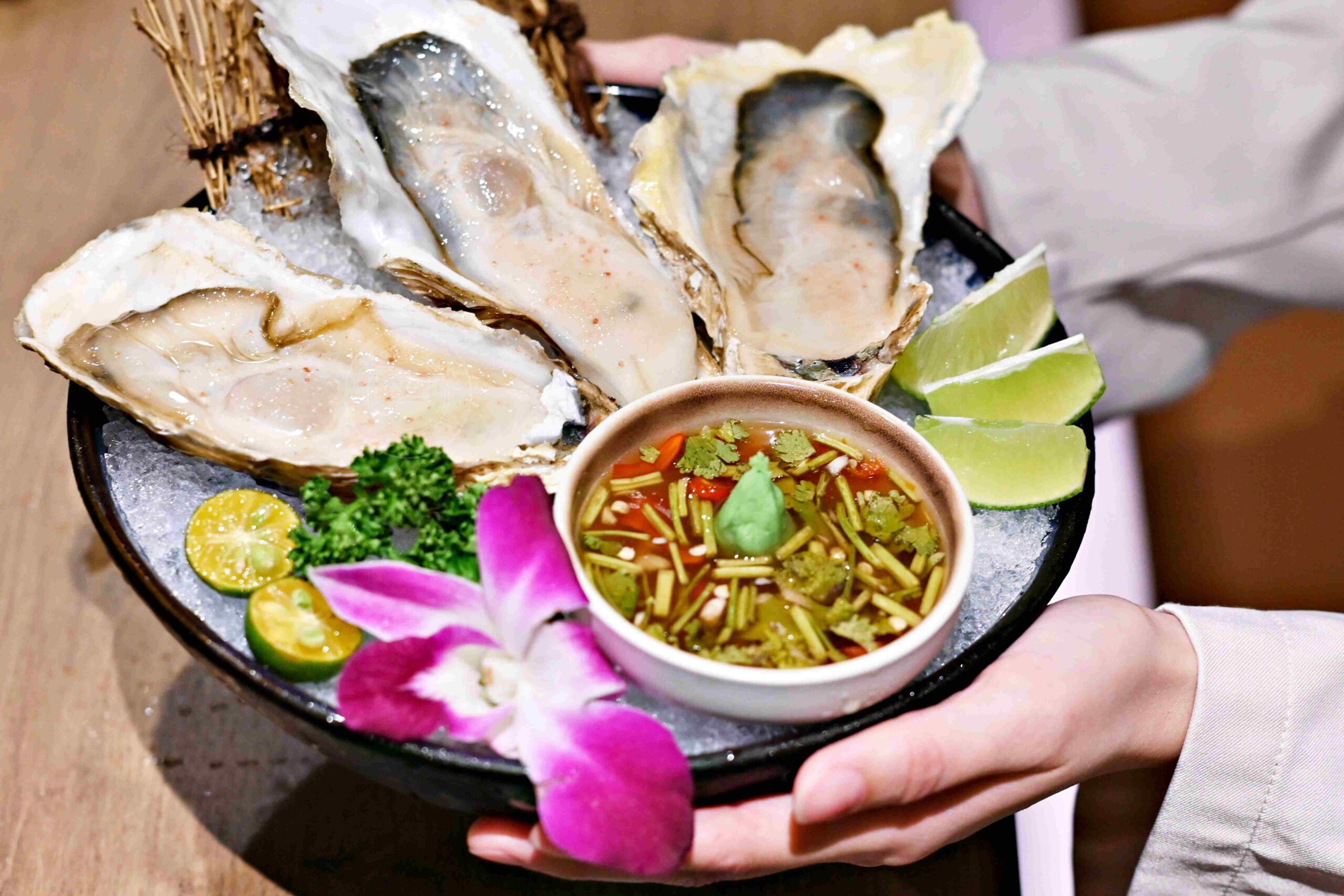 【信義區美食】君曜雞湯，全台第一名的超濃郁雞湯，老母雞細火慢熬一天一夜推薦(菜單) @趙先生吃飯