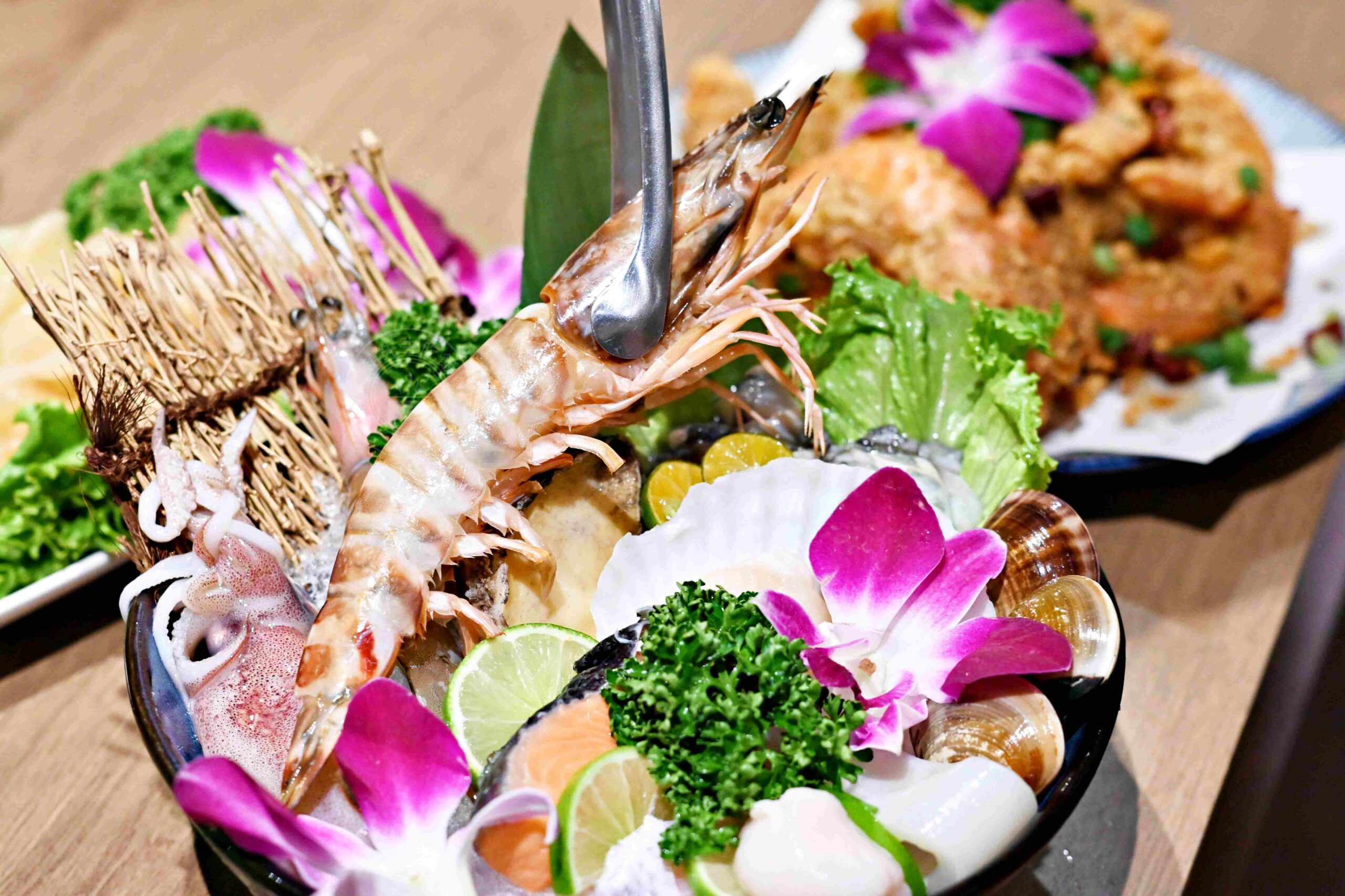 【信義區美食】君曜雞湯，全台第一名的超濃郁雞湯，老母雞細火慢熬一天一夜推薦(菜單) @趙先生吃飯