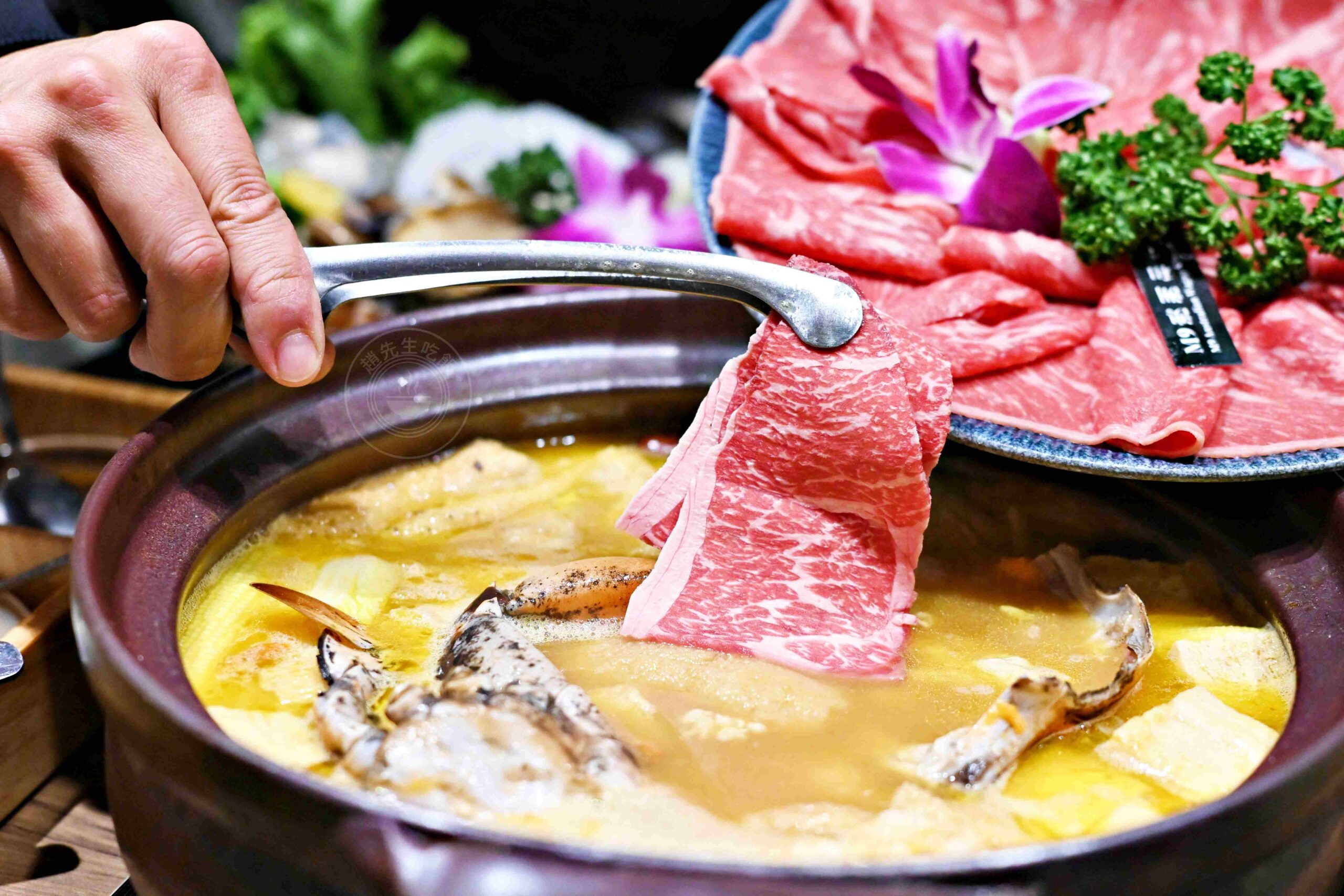 【信義區美食】君曜雞湯，全台第一名的超濃郁雞湯，老母雞細火慢熬一天一夜推薦(菜單) @趙先生吃飯