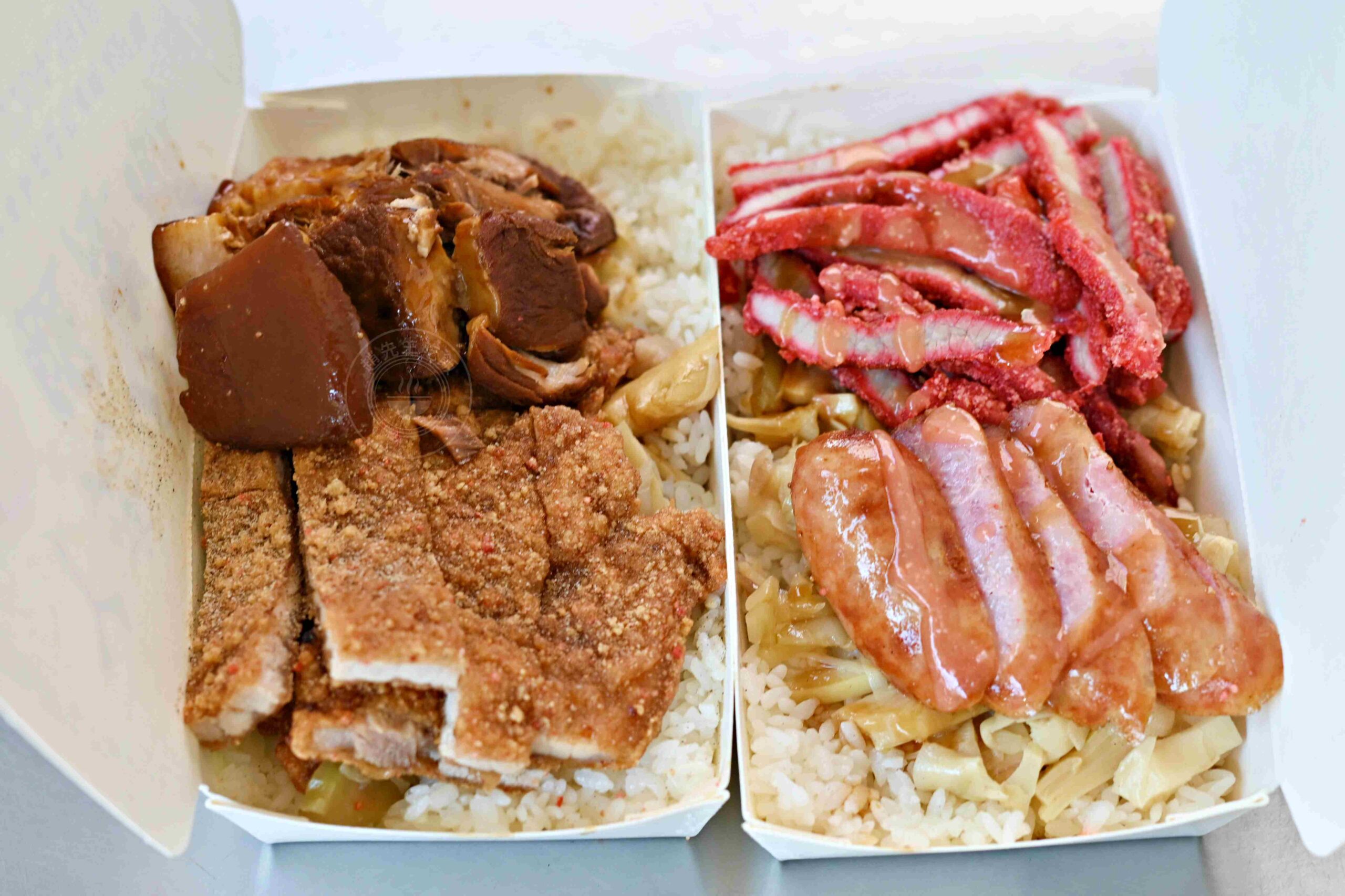 【新莊美食】阿奕腿庫飯，在地知名店，肉量滿到便當盒快蓋不起來，好吃又超飽推薦(菜單) @趙先生吃飯