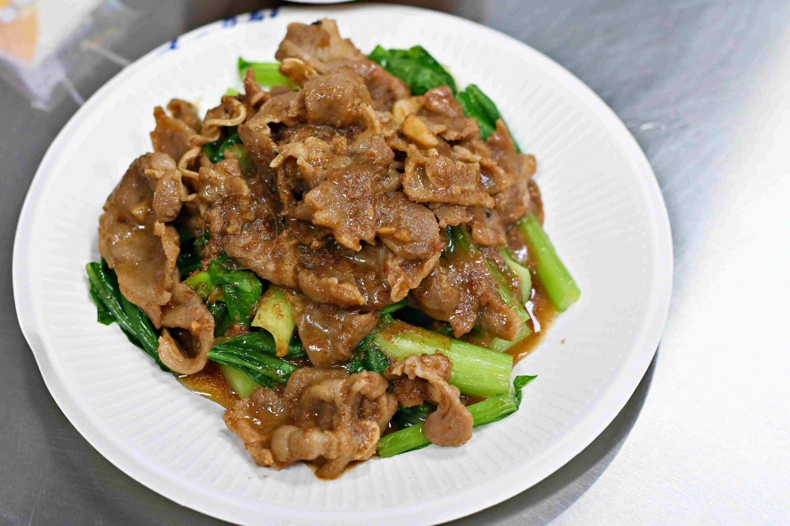 【桃園八德美食】桃鶯生炒羊肉，羊肉炒片一大盤100，越晚排越多人推薦(菜單) @趙先生吃飯