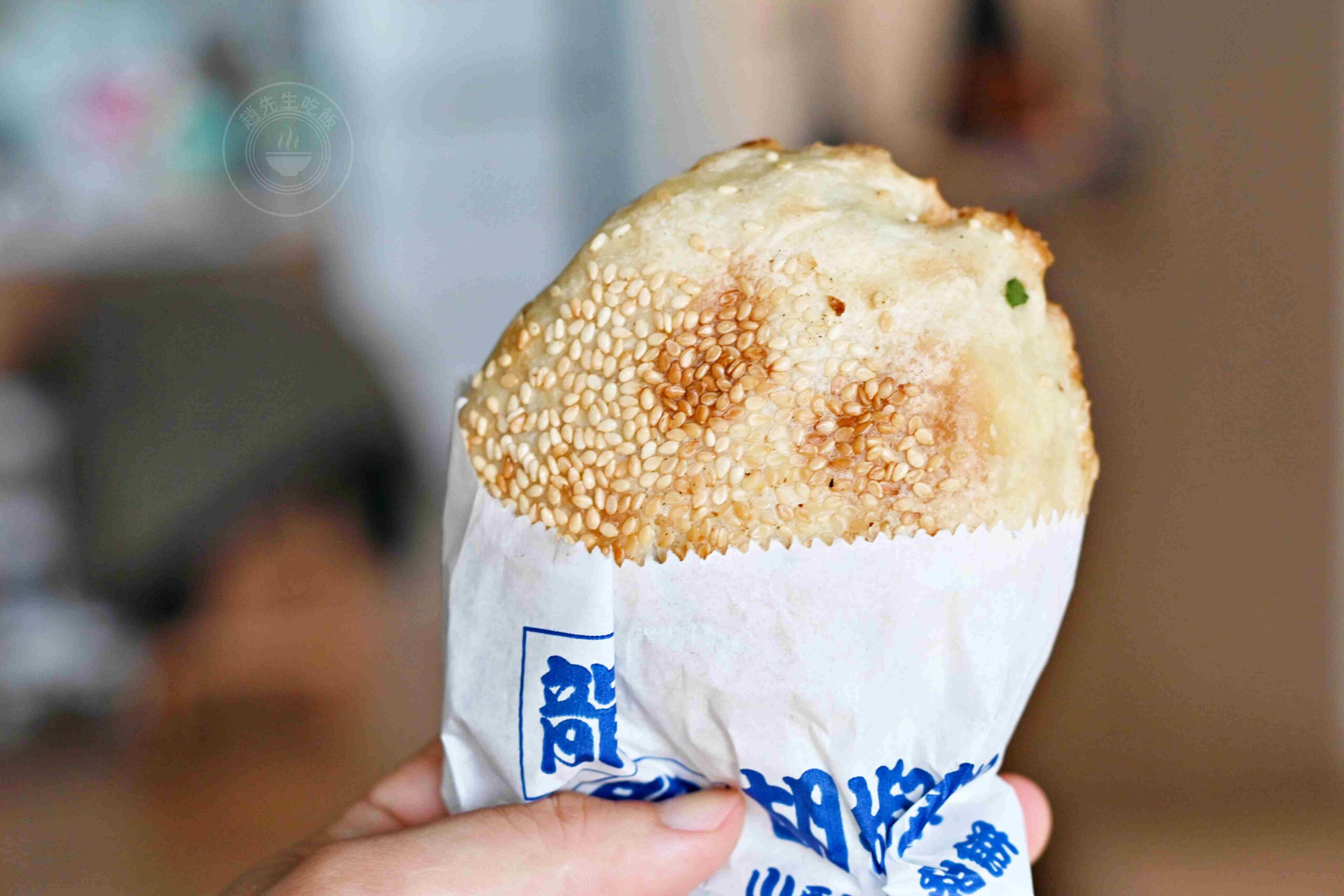 【三重美食】龍門胡椒餅，百元內吃飽滿的超人氣三重在地小吃推薦胡椒餅、小酥餅、甜餅(菜單) @趙先生吃飯