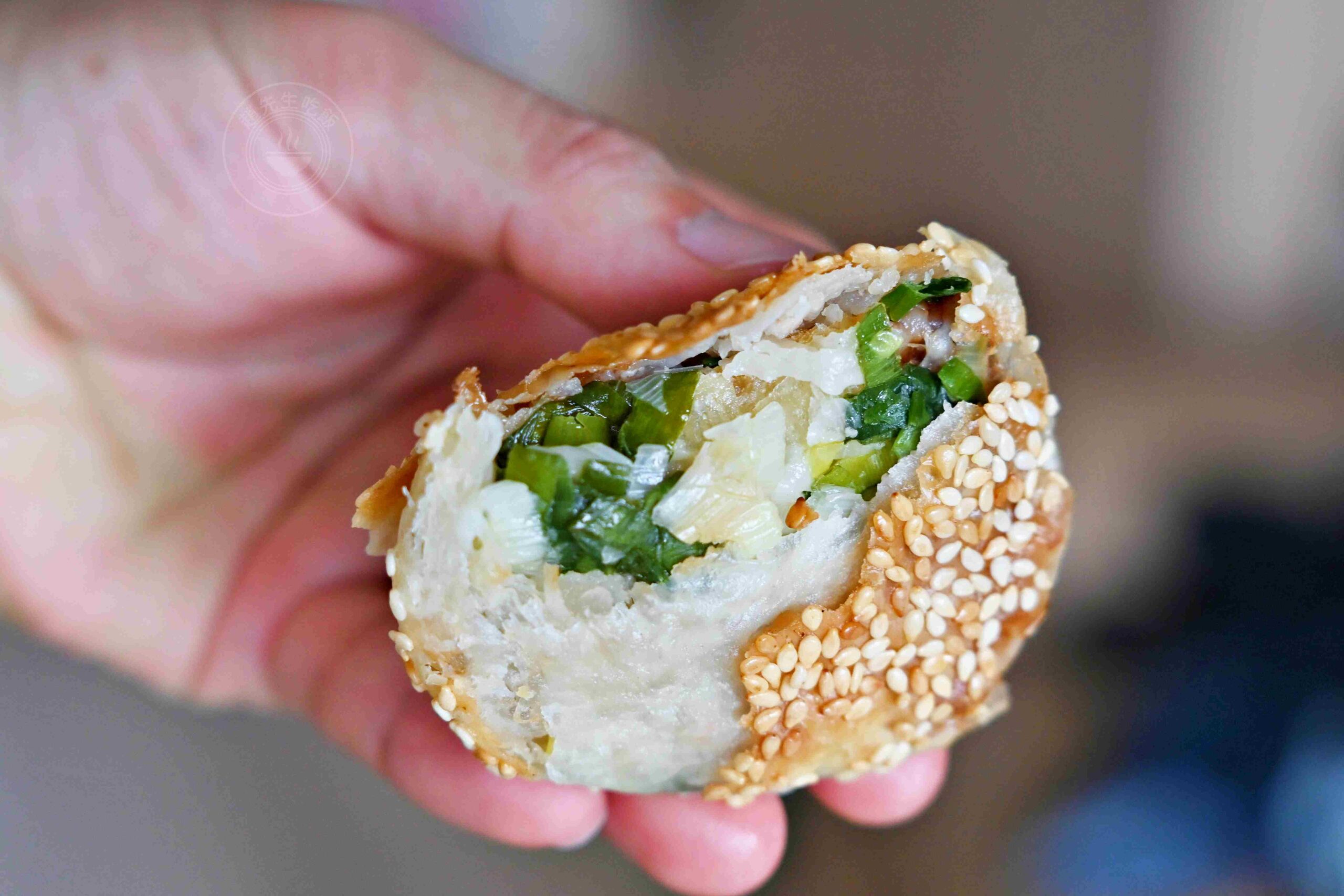 【三重美食】龍門胡椒餅，百元內吃飽滿的超人氣三重在地小吃推薦胡椒餅、小酥餅、甜餅(菜單) @趙先生吃飯