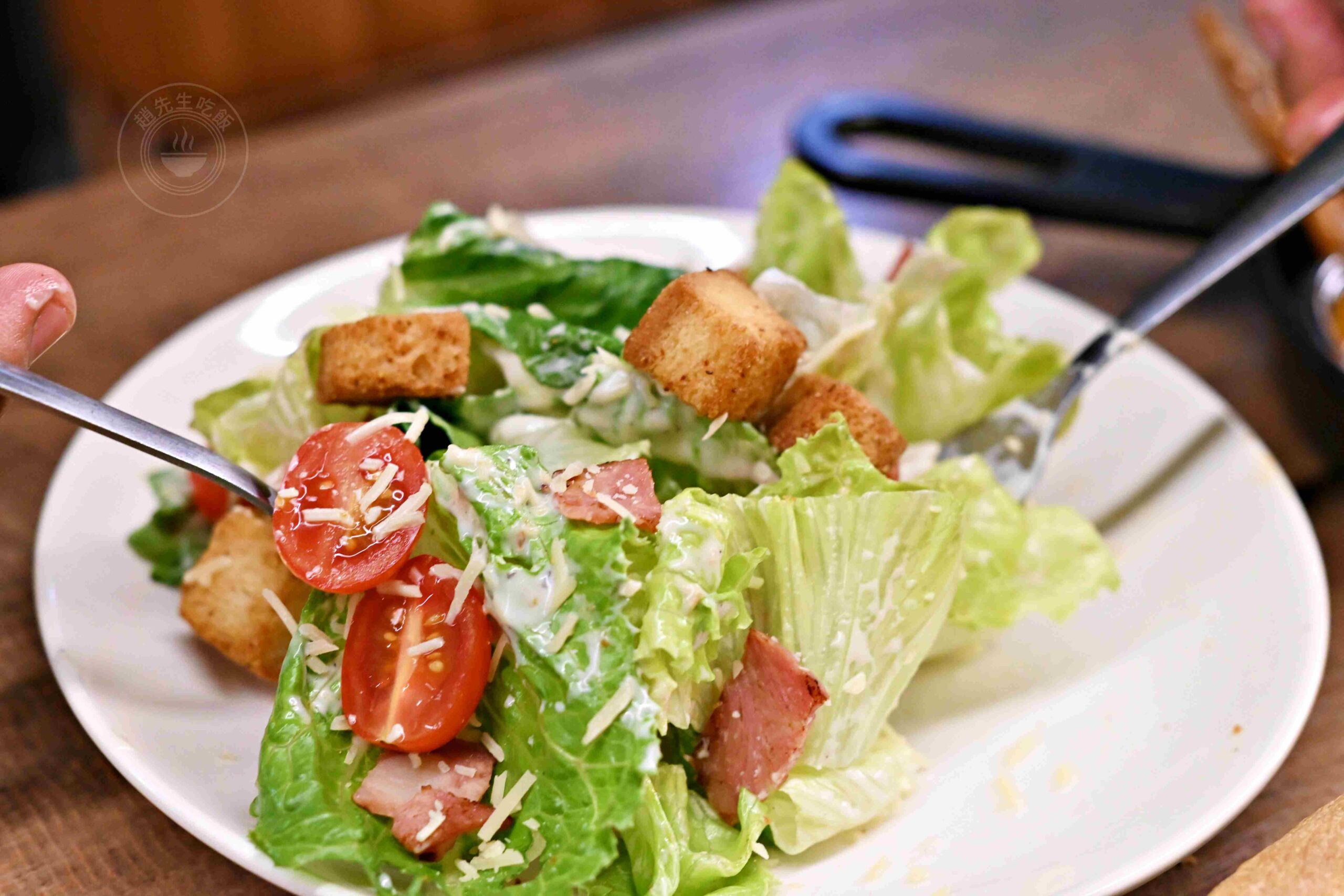 【信義區美食】三隻猴子美食廚房，紐西蘭老闆娘日賣百個的，手工現烤披薩推薦(菜單) @趙先生吃飯