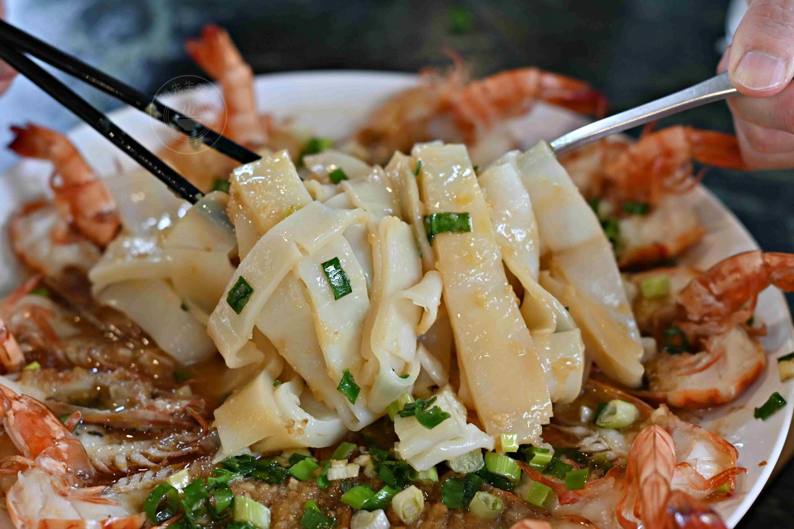 【高雄大社美食】綠野山莊花園餐廳，古董火車軌道送餐超吸睛，三十年老字號土雞城推薦(菜單) @趙先生吃飯