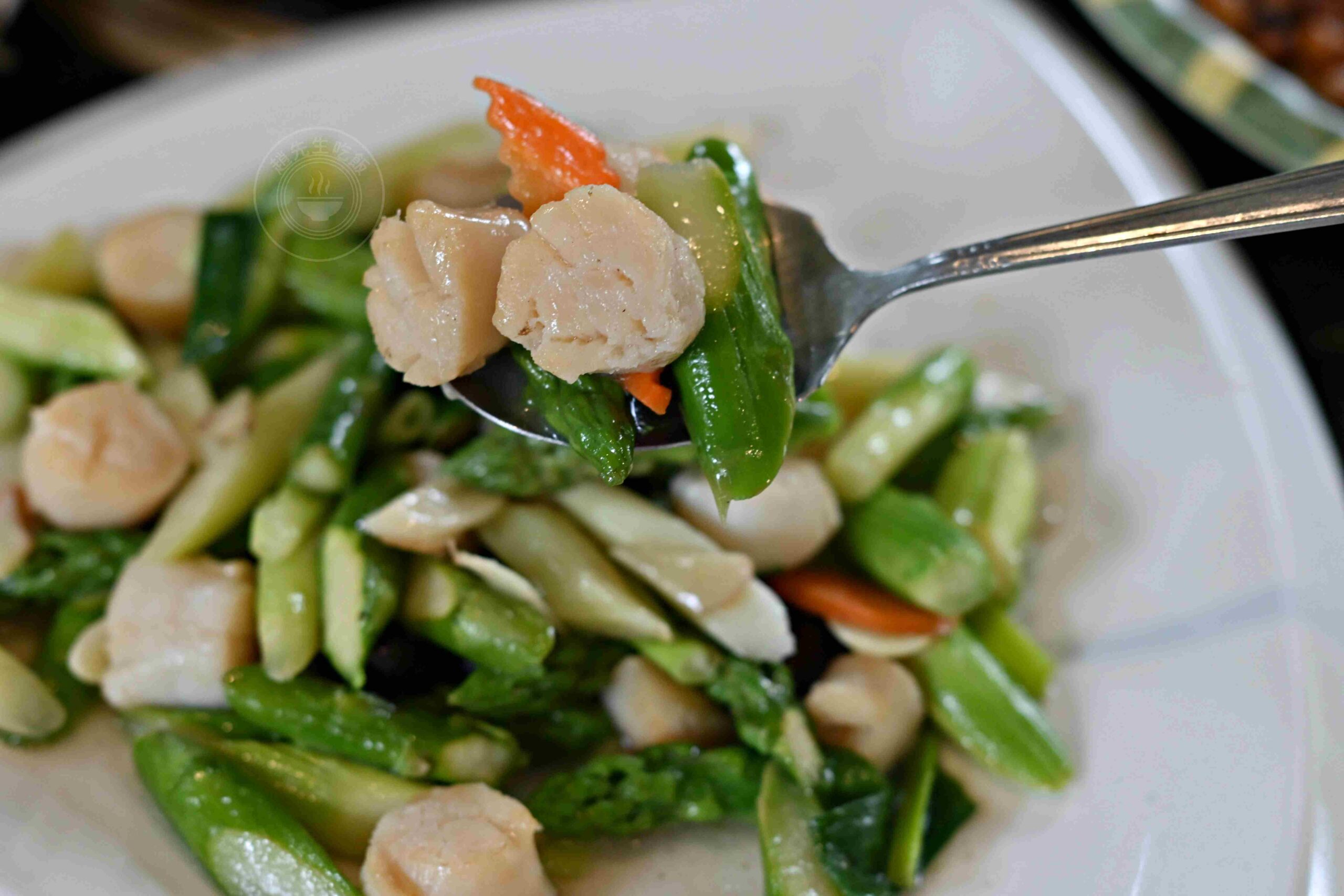 【高雄大社美食】綠野山莊花園餐廳，古董火車軌道送餐超吸睛，三十年老字號土雞城推薦(菜單) @趙先生吃飯
