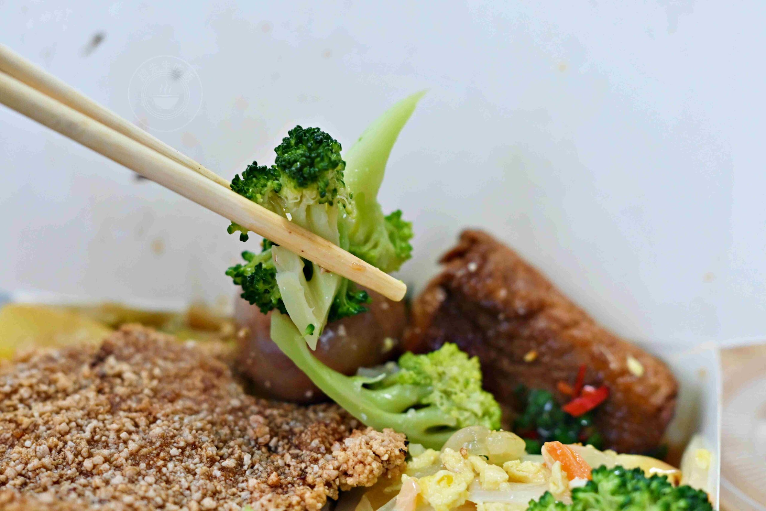 【鹽埕區美食】阿英排骨飯，米其林必比登推薦古早味60年老店，排骨飯味噌湯必點推薦(菜單) @趙先生吃飯