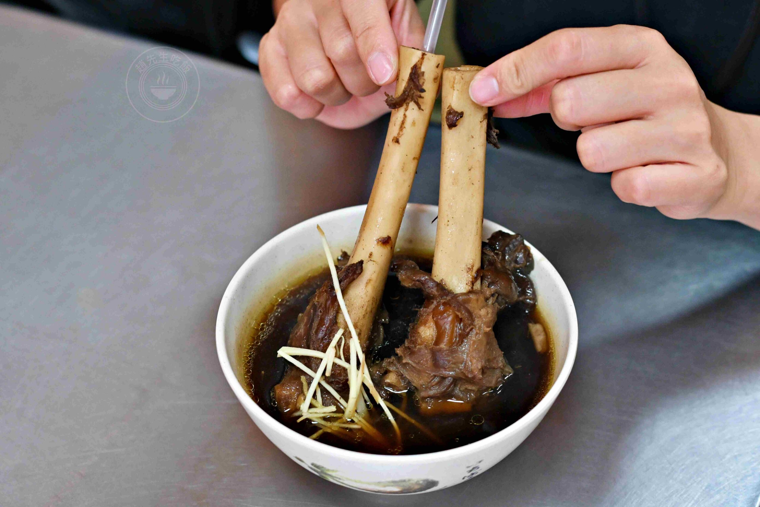 【林口美食】二省道晟鴻羊肉，湯頭甘甜無腥味可免費續湯推薦羊肉麵線、羊骨湯(菜單) @趙先生吃飯