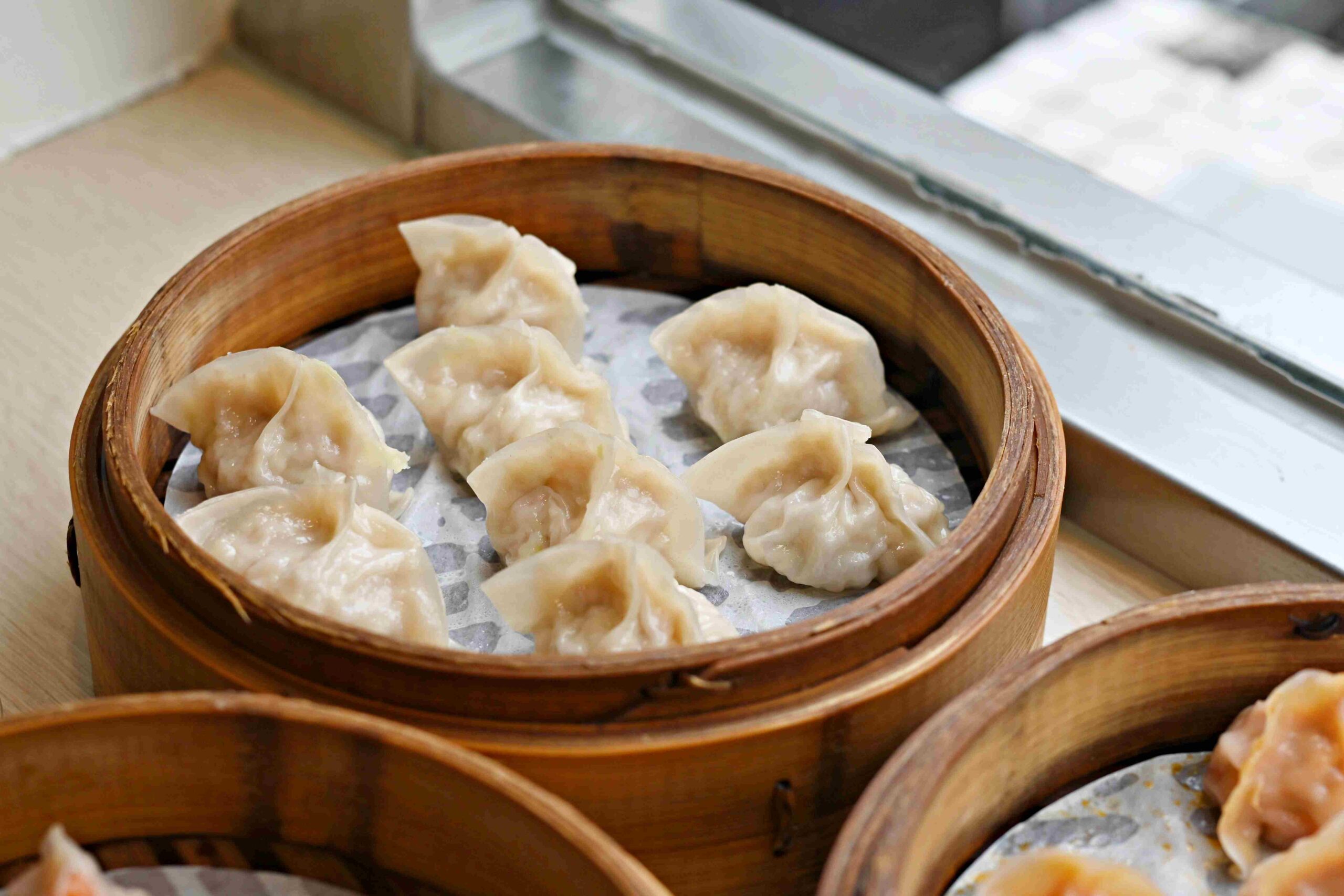 【松山美食】亓家蒸餃，我心目中台北前三名的噴汁蒸餃老店推薦(菜單) @趙先生吃飯