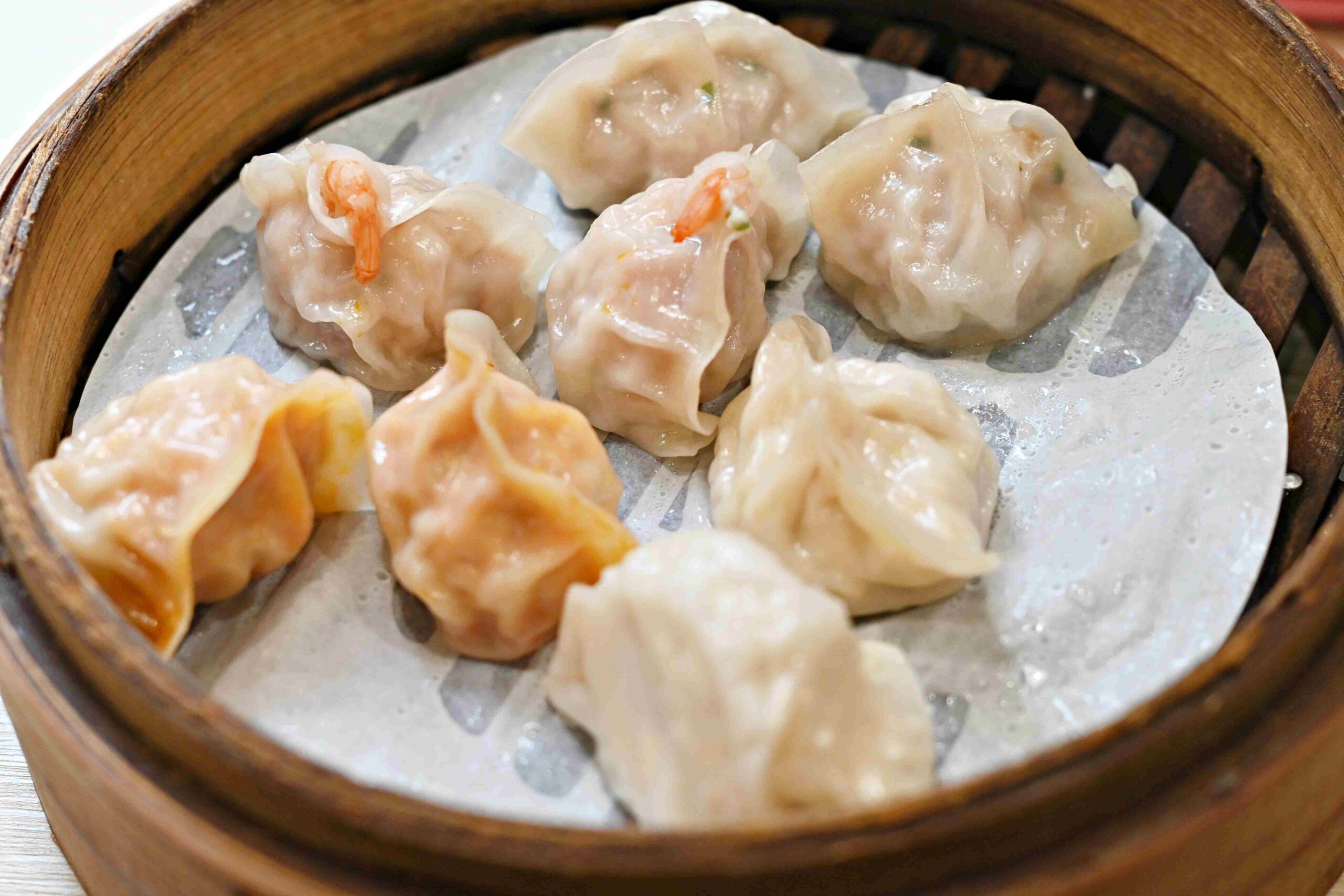 【松山美食】亓家蒸餃，我心目中台北前三名的噴汁蒸餃老店推薦(菜單) @趙先生吃飯