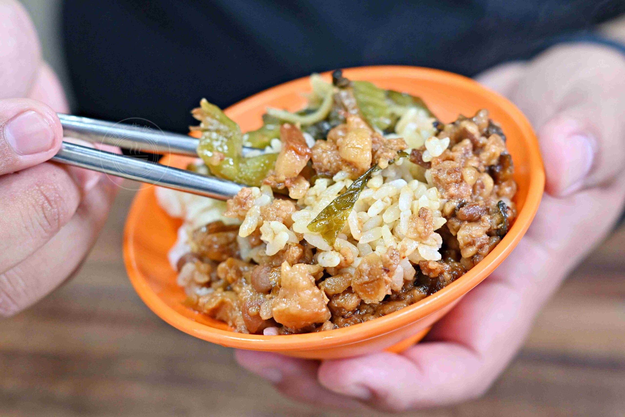 【三重美食】唯豐魯肉飯，三重五大滷肉飯之一，價錢便宜卻超好吃推薦(菜單) @趙先生吃飯