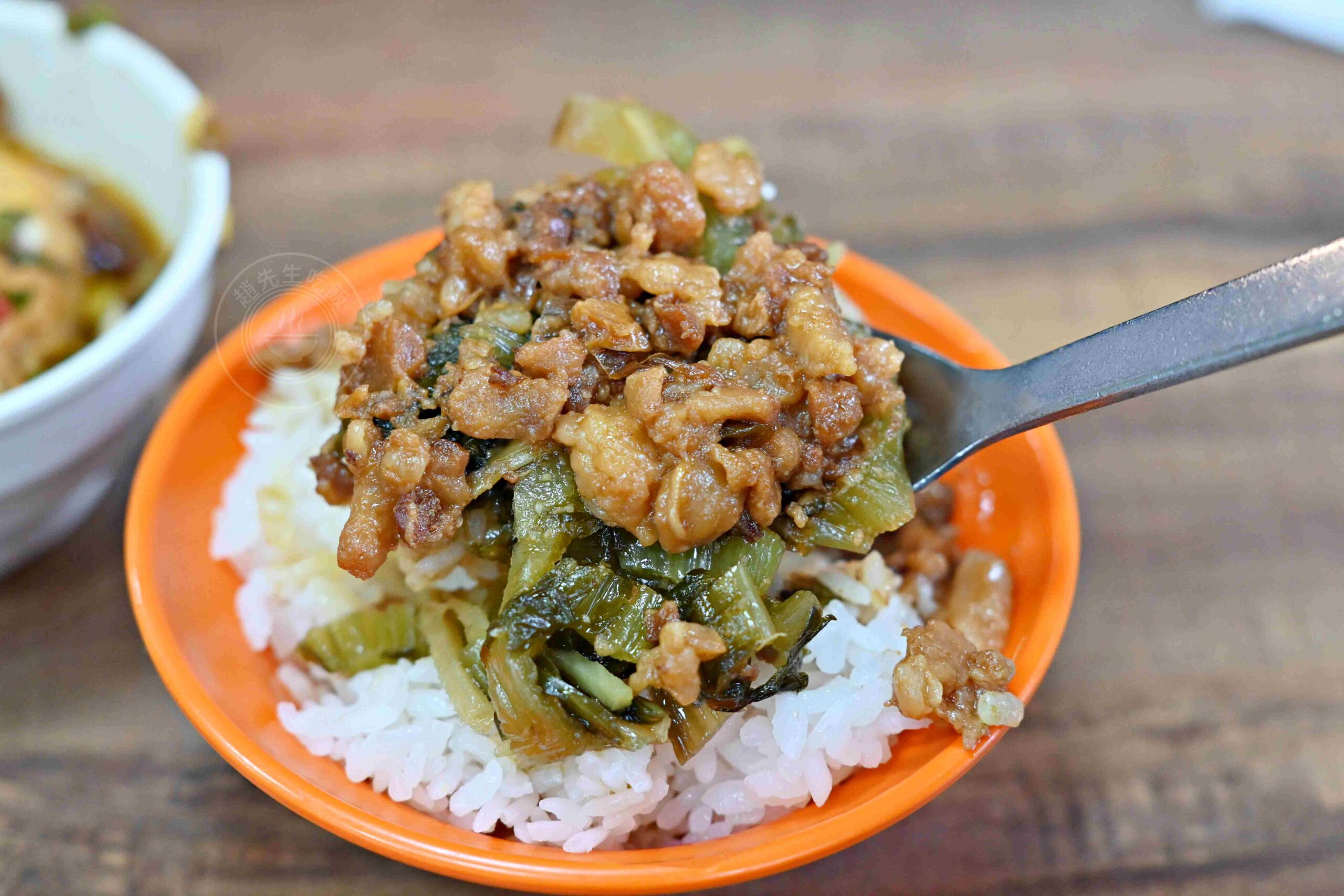 【三重美食】唯豐魯肉飯，三重五大滷肉飯之一，價錢便宜卻超好吃推薦(菜單) @趙先生吃飯