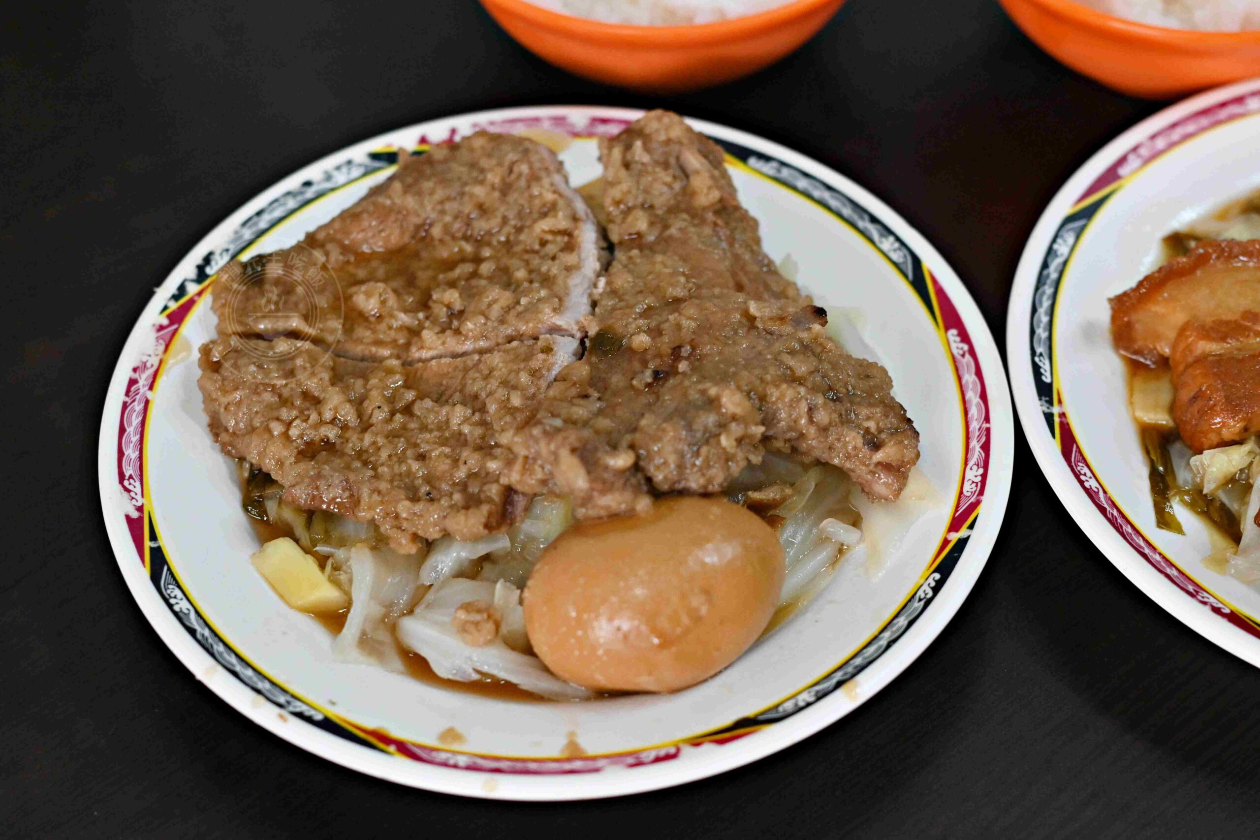 【板橋美食】正少年控肉飯，捷運府中站福德市場50年老字號軟嫩控肉與大片滷排骨推薦(菜單) @趙先生吃飯