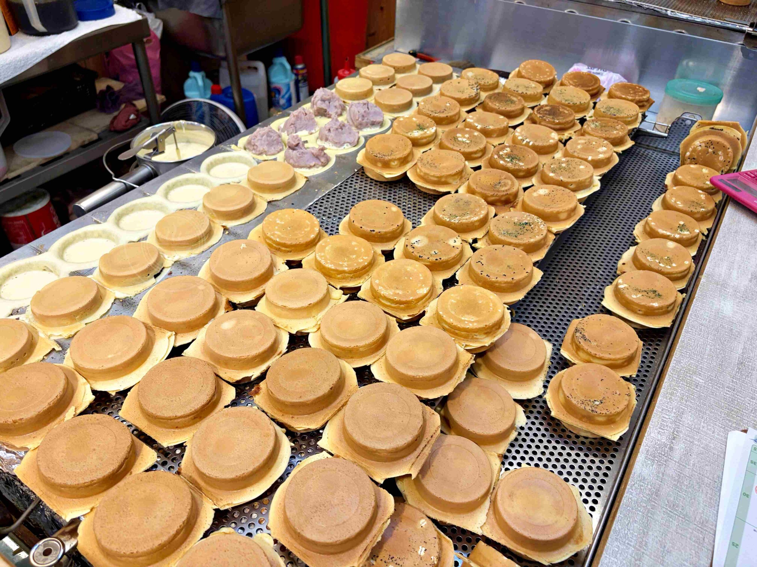 【板橋美食】點點小食光紅豆餅，搬家後依然爆紅，在地人默默排隊的巷弄爆漿車輪餅(菜單) @趙先生吃飯