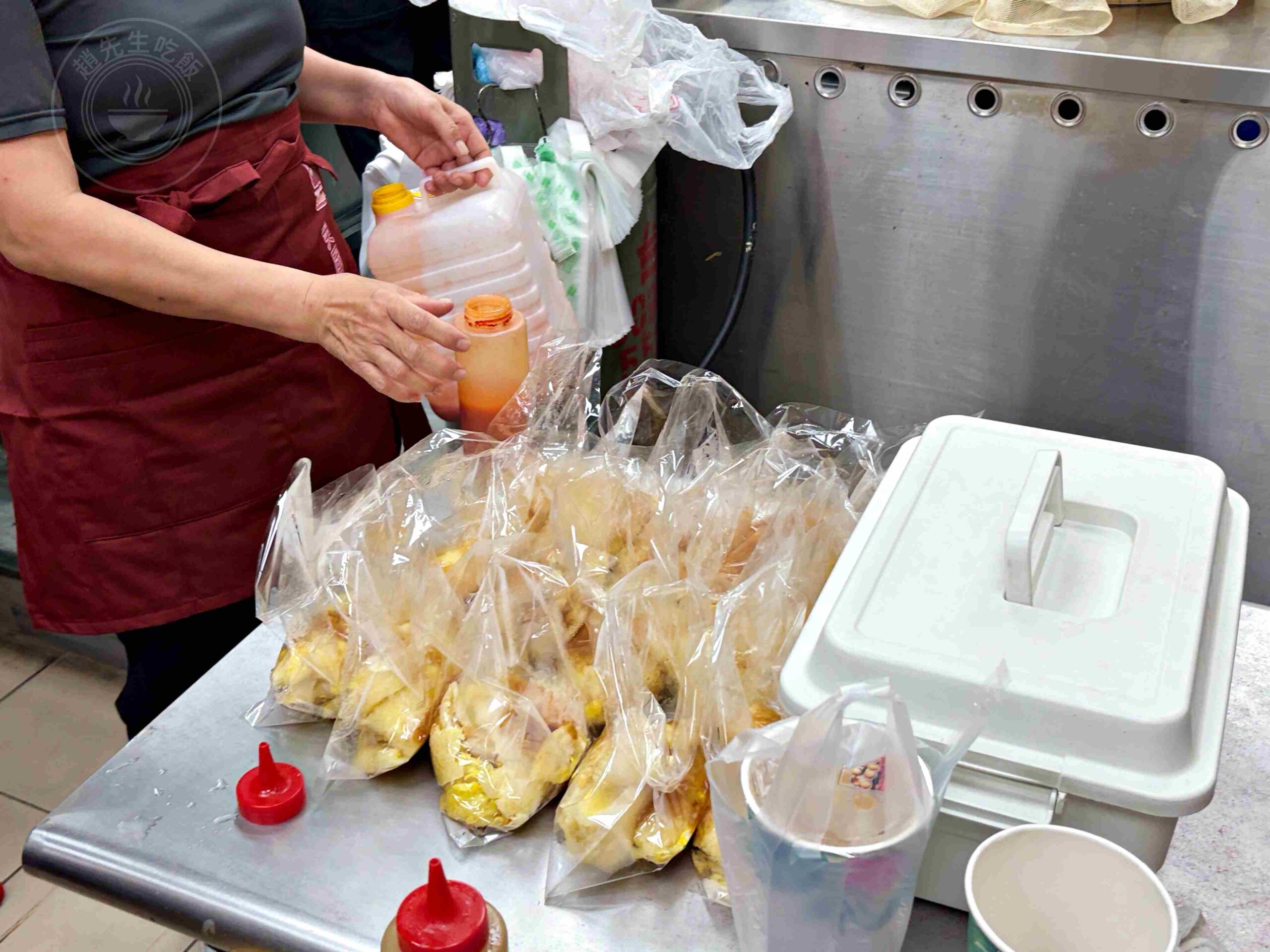 【高雄美食】六姐傳統飯糰特製蛋餅專賣店，30年飽足感蛋餅、飯糰，奧運銀牌戴資穎也超愛！(菜單) @趙先生吃飯