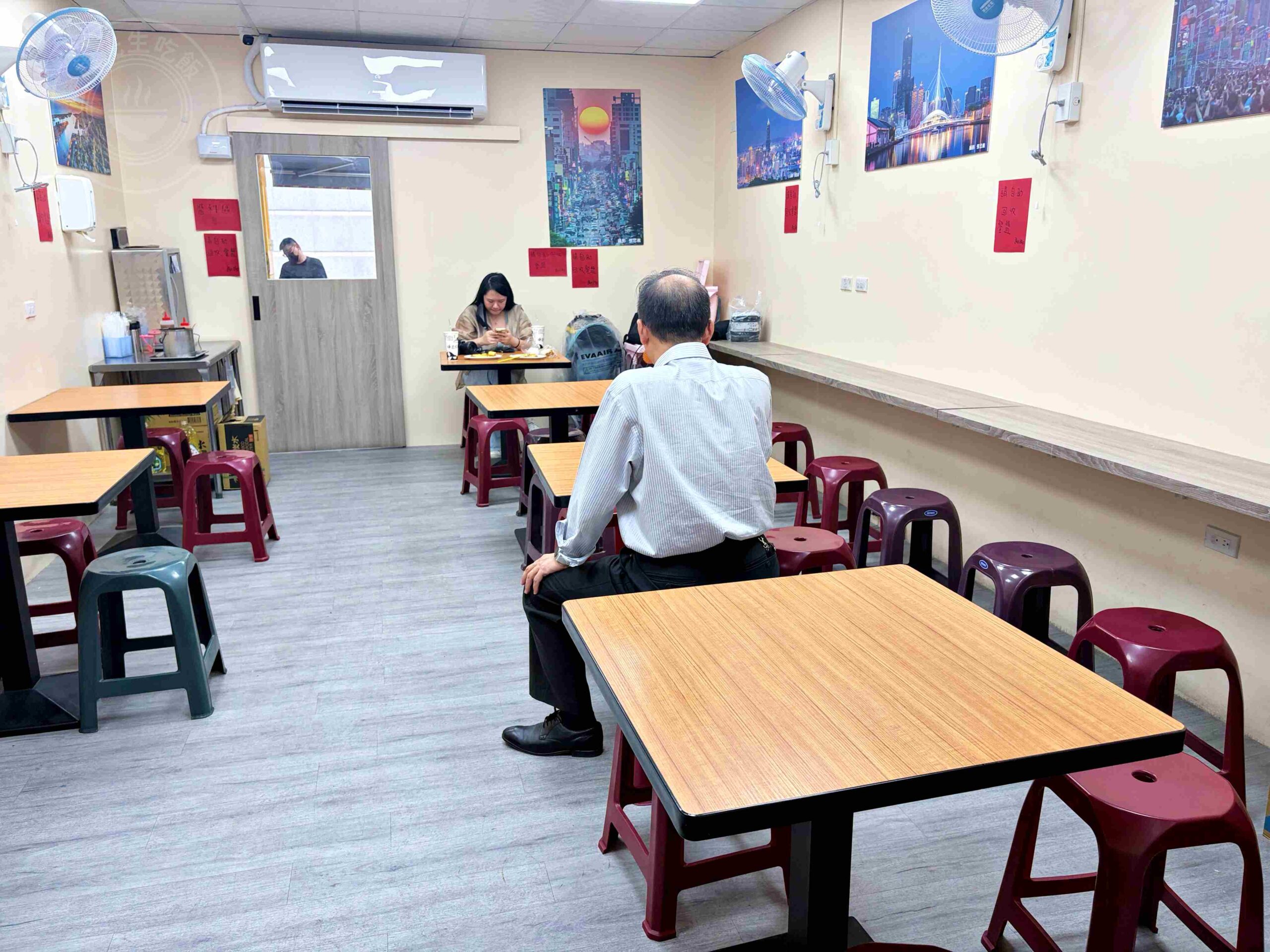 【高雄美食】六姐傳統飯糰特製蛋餅專賣店，30年飽足感蛋餅、飯糰，奧運銀牌戴資穎也超愛！(菜單) @趙先生吃飯