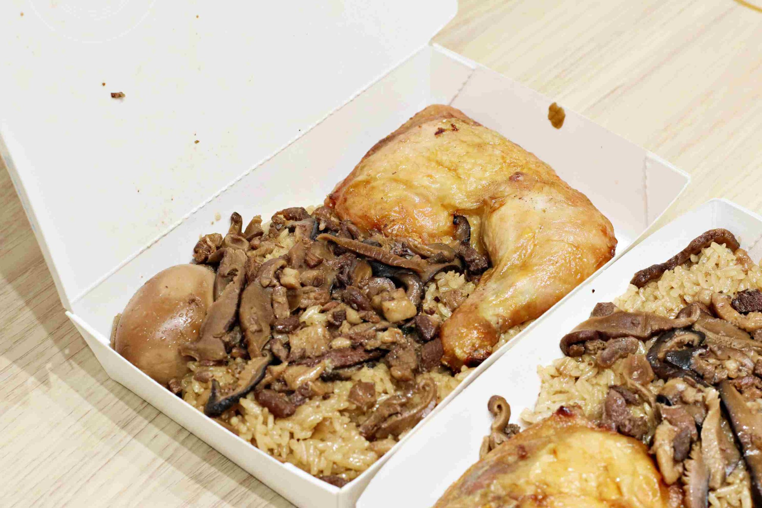 【大稻埕美食】林合發油飯店，郭台銘也愛的油飯，永樂市場必吃的傳統油飯、芋頭粿推薦(菜單) @趙先生吃飯