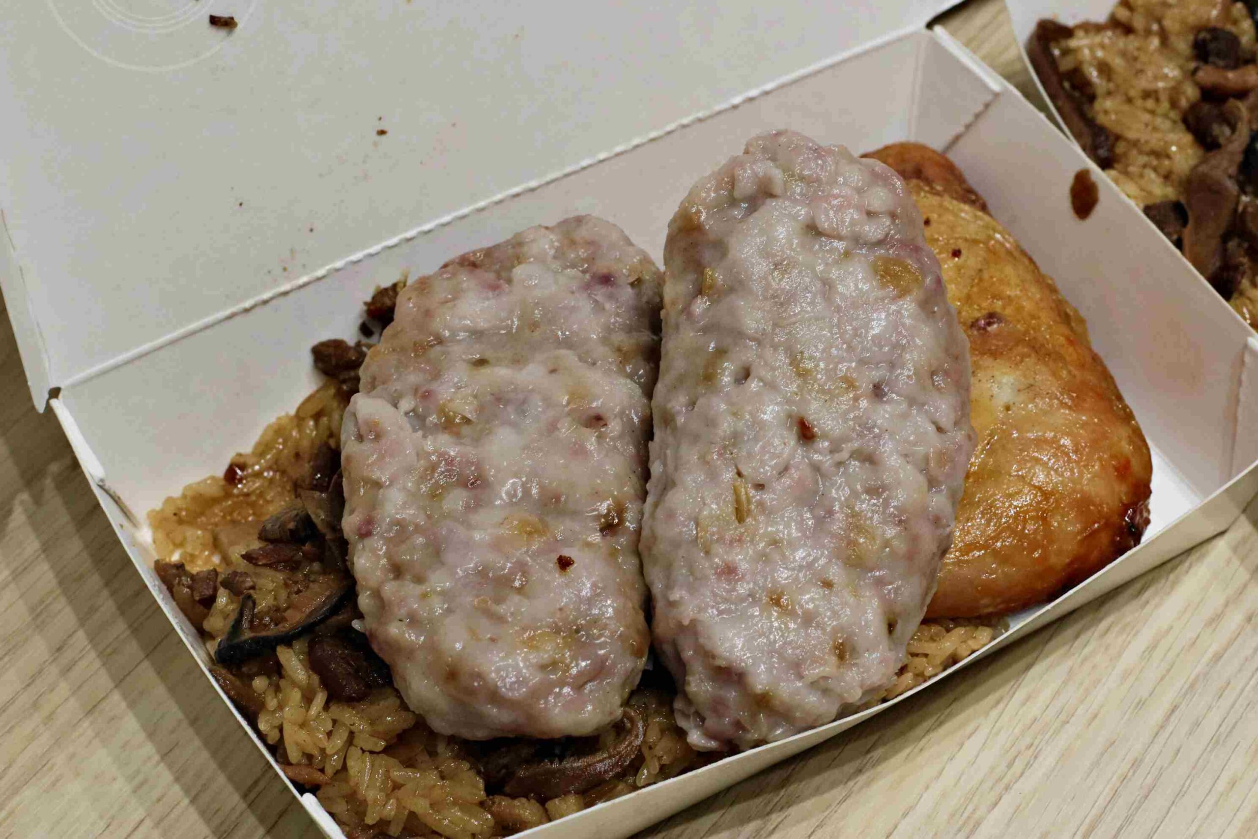 【大稻埕美食】林合發油飯店，郭台銘也愛的油飯，永樂市場必吃的傳統油飯、芋頭粿推薦(菜單) @趙先生吃飯