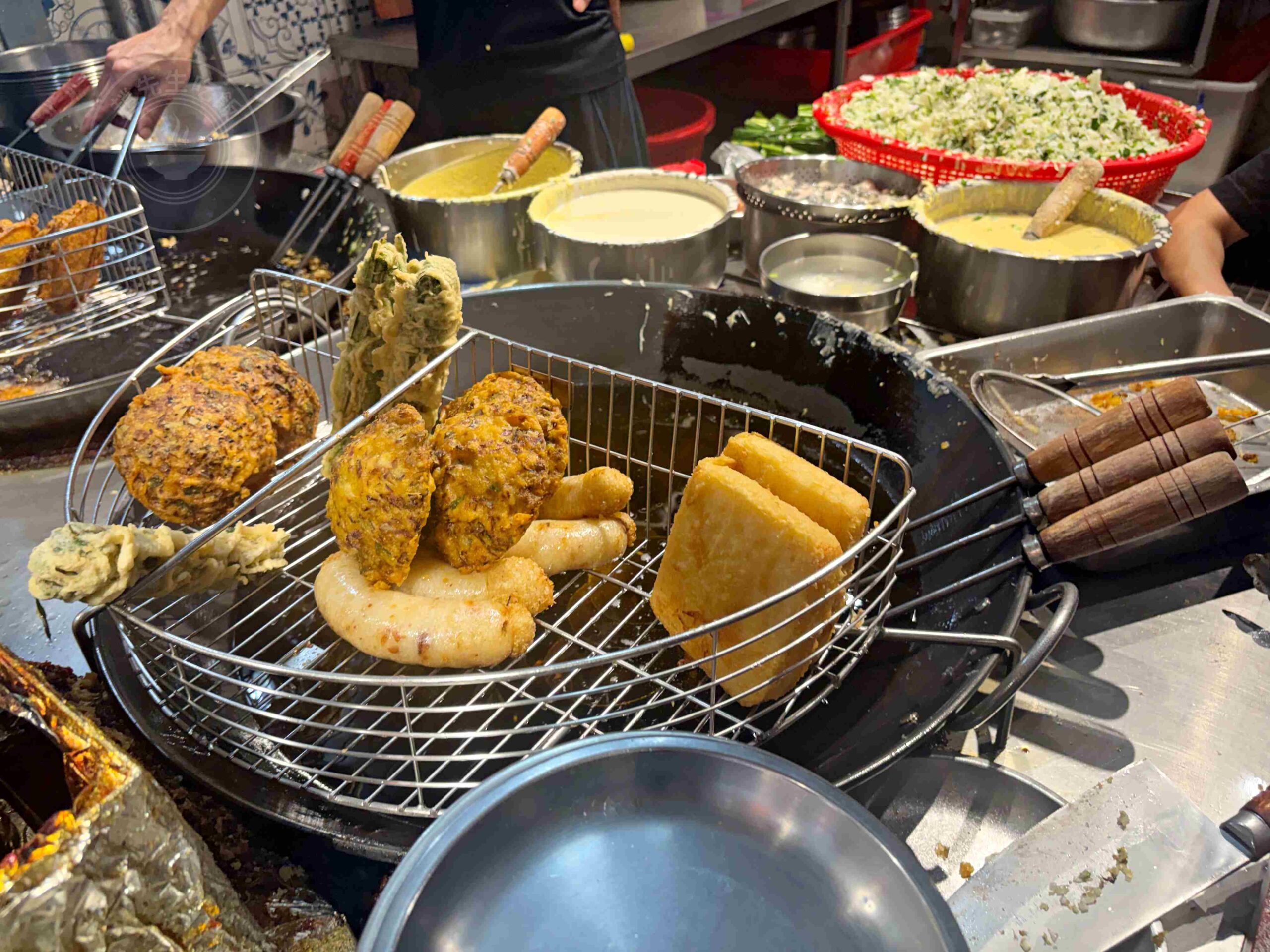 【大同區美食】蔡記迪化街古早味蚵嗲，迪化街巷弄內有冷氣的超人氣小吃推薦(菜單) @趙先生吃飯