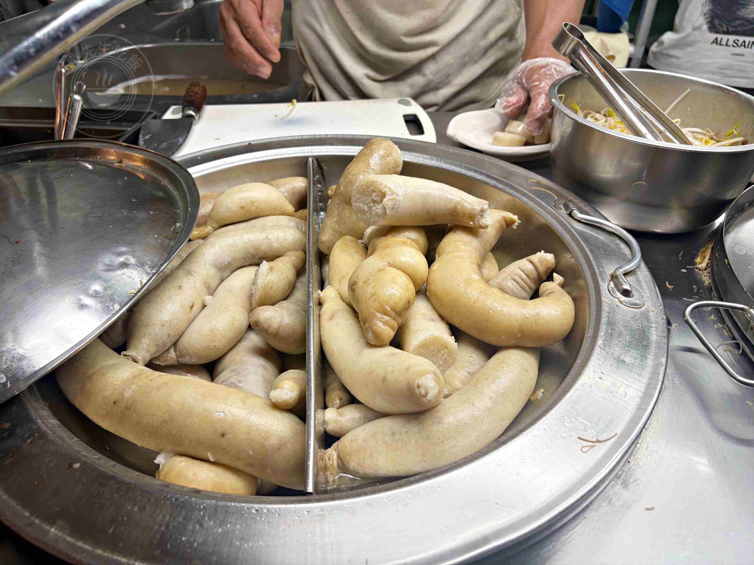 【雙連美食】雙連文記花枝羹，40年老字號清甜蘿蔔白羹配超大塊花枝推薦(菜單) @趙先生吃飯