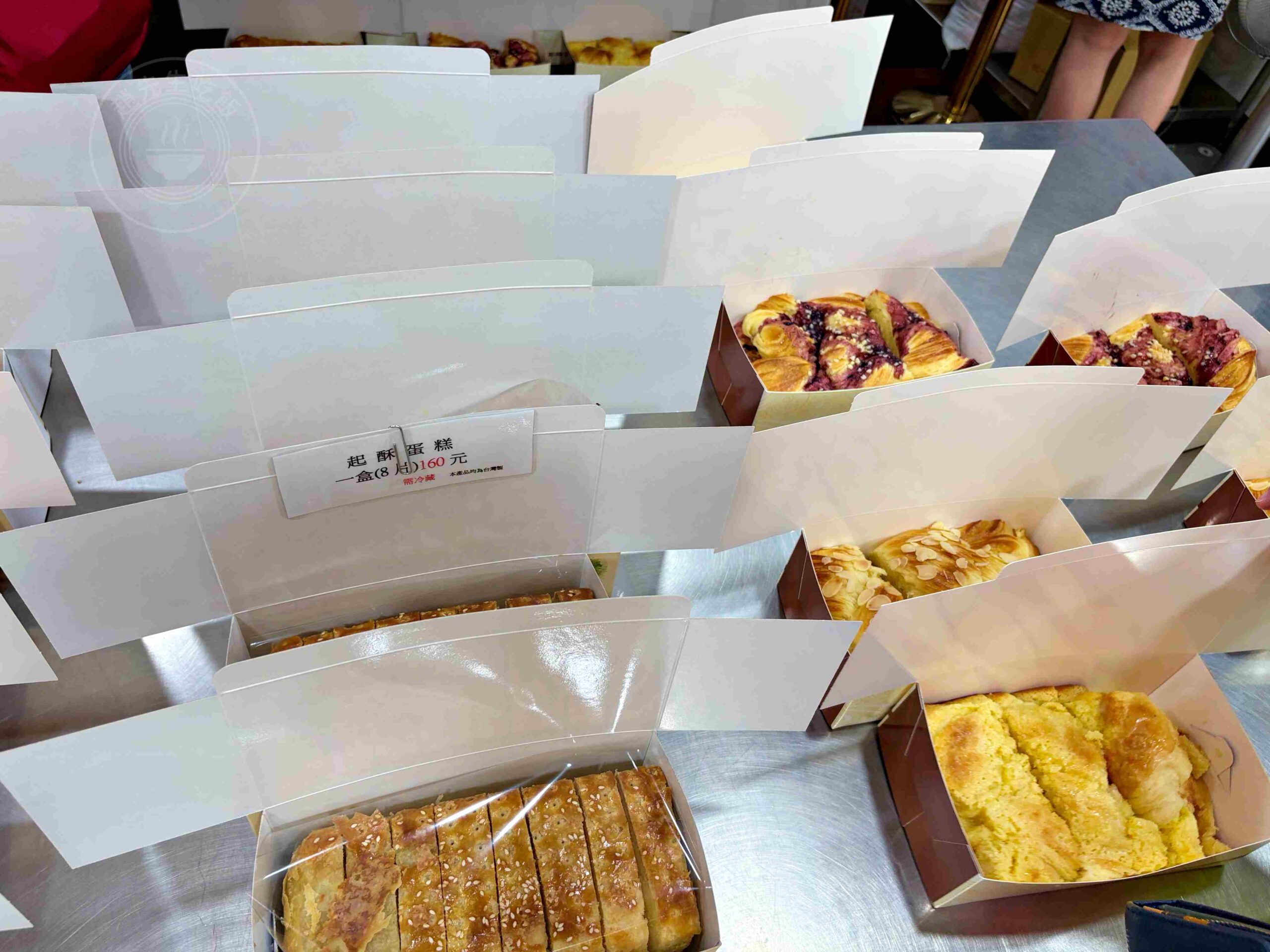 【板橋美食】小潘蛋糕坊，藏在巷弄的超強傳統蛋糕，排隊名產鳳凰酥與起酥蛋糕推薦(菜單) @趙先生吃飯