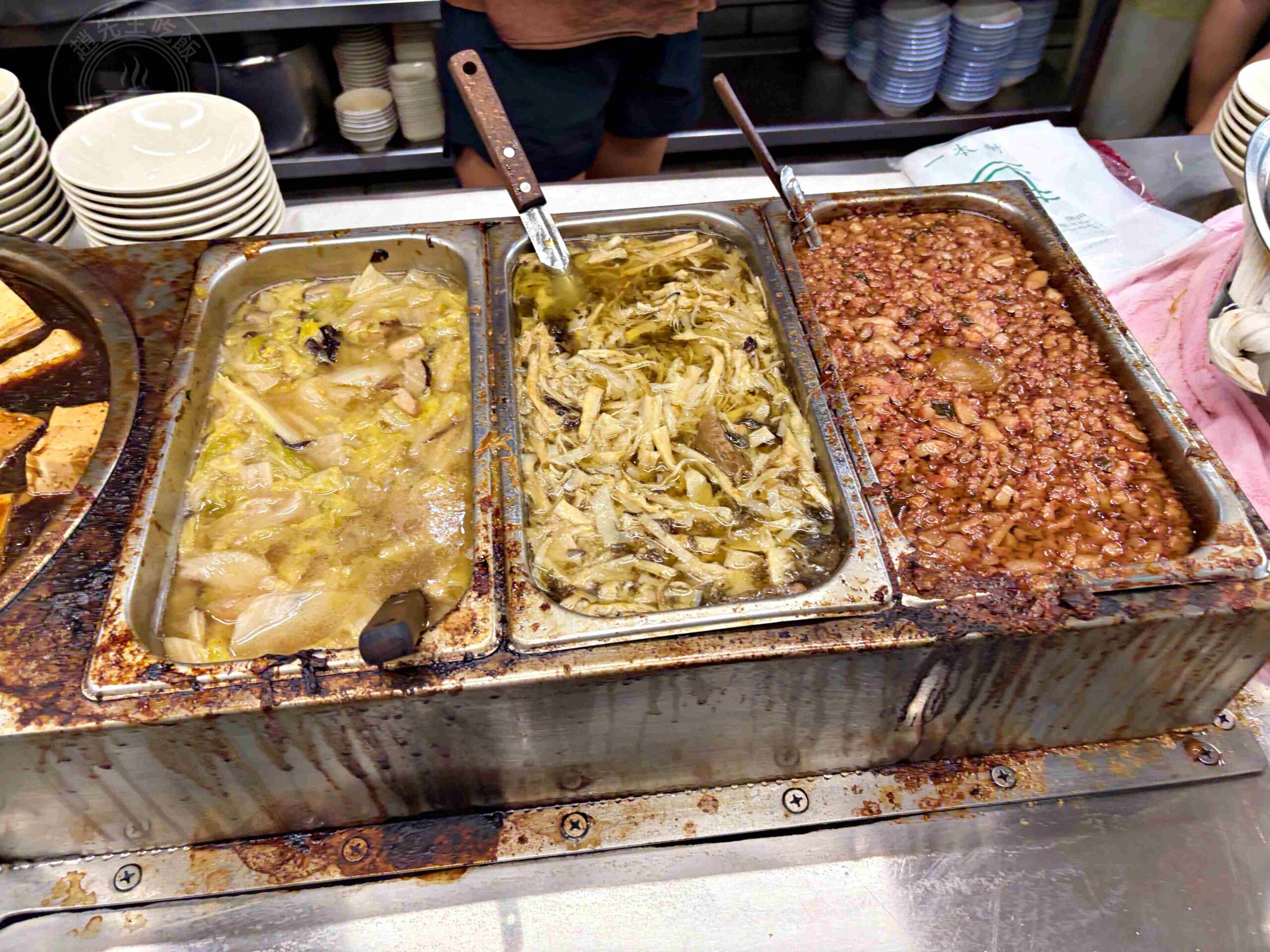 【中和美食】大胖肉羹莒光店，肉羹湯喝到飽40多年小吃，炒麵和滷肉飯也厲害推薦(菜單) @趙先生吃飯