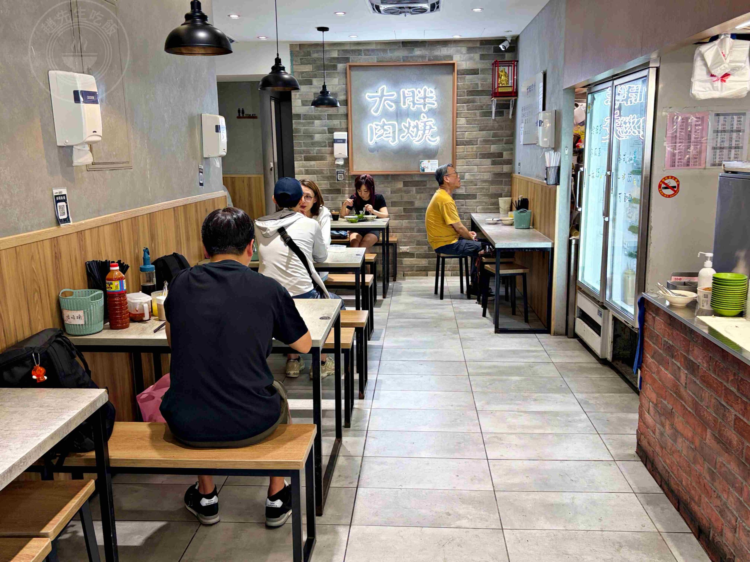 【中和美食】大胖肉羹莒光店，肉羹湯喝到飽40多年小吃，炒麵和滷肉飯也厲害推薦(菜單) @趙先生吃飯