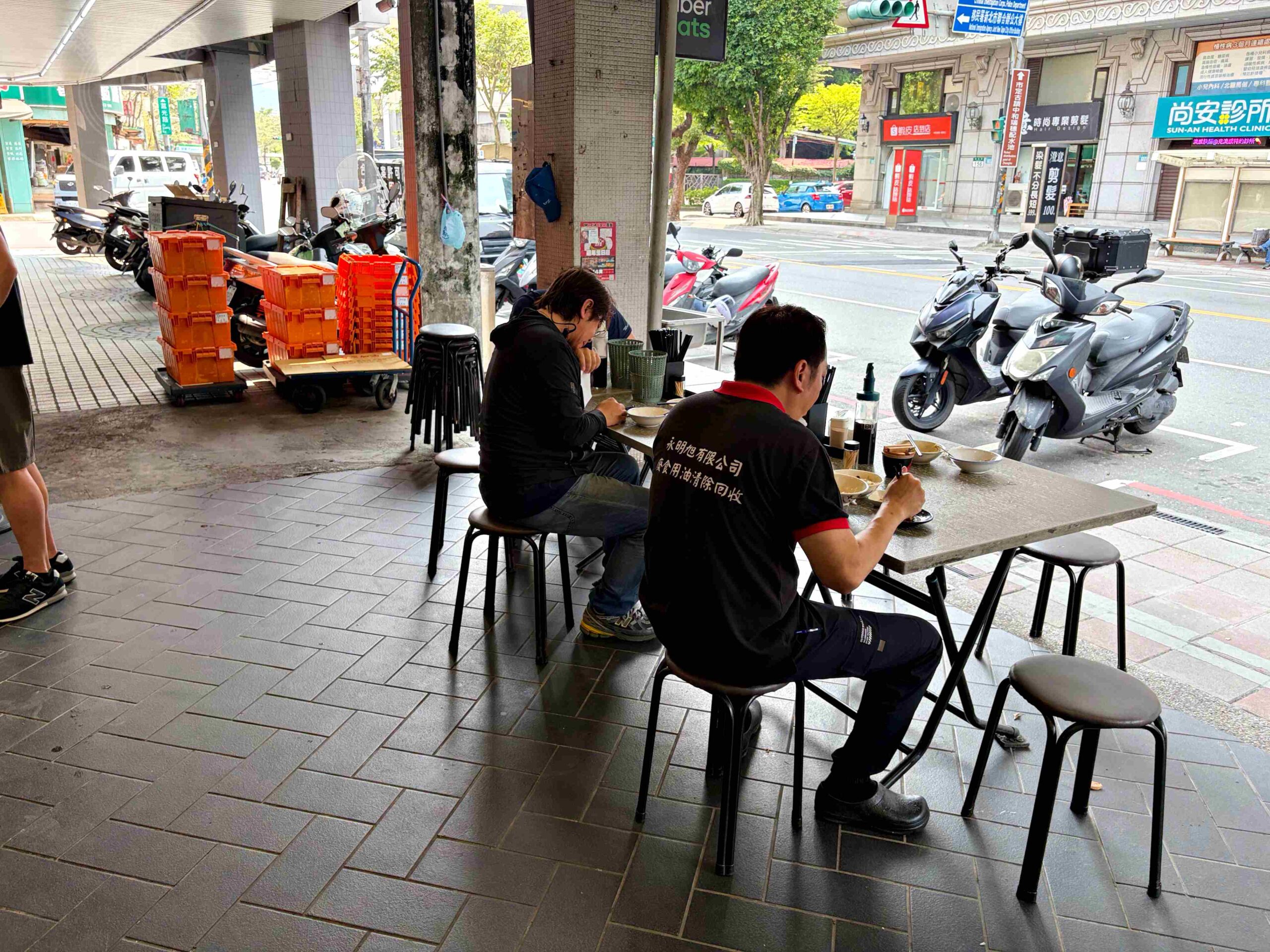 【中和美食】大胖肉羹莒光店，肉羹湯喝到飽40多年小吃，炒麵和滷肉飯也厲害推薦(菜單) @趙先生吃飯