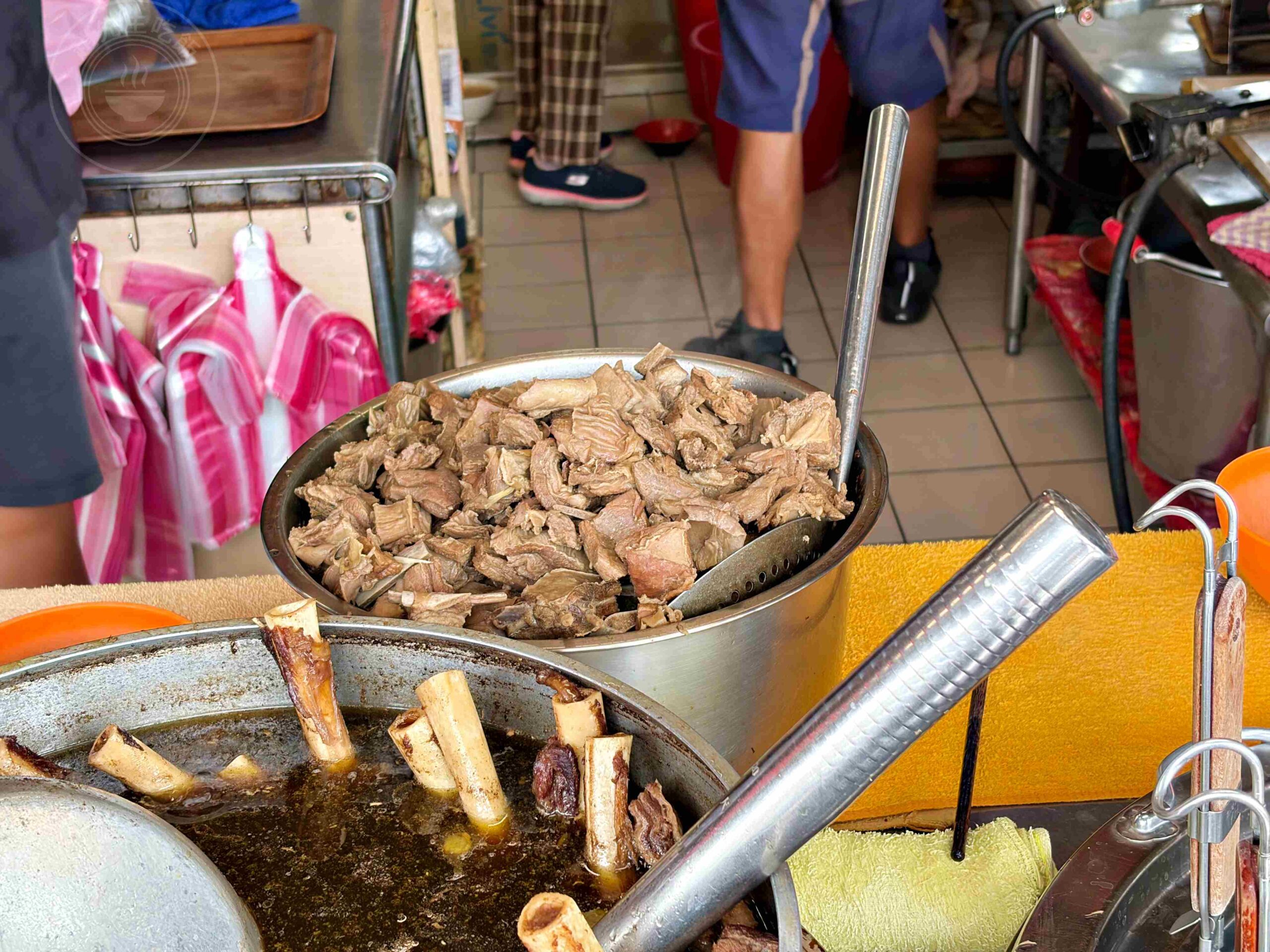 【林口美食】二省道晟鴻羊肉，湯頭甘甜無腥味可免費續湯推薦羊肉麵線、羊骨湯(菜單) @趙先生吃飯