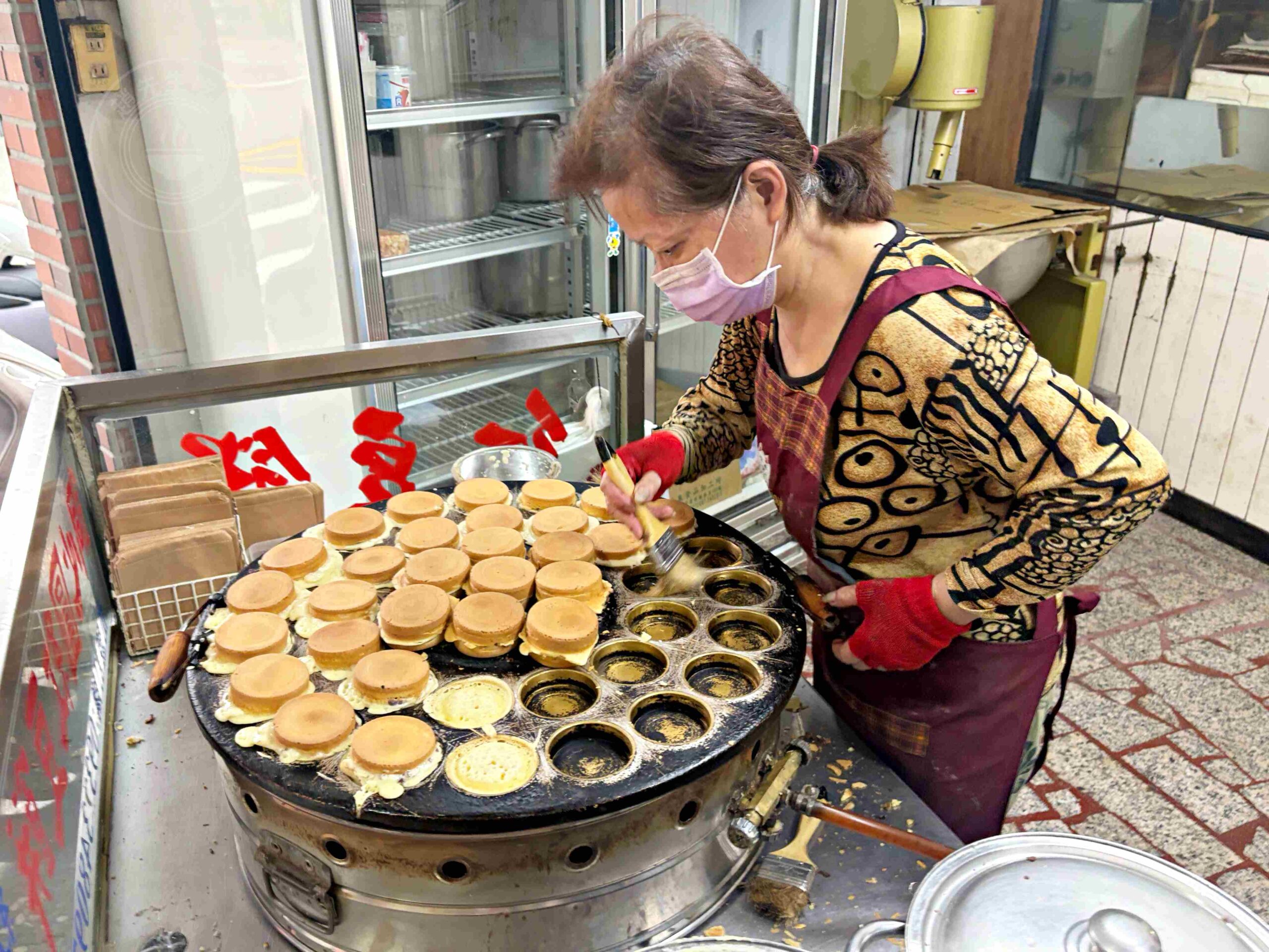 【林口美食】銅心圓紅豆餅，老占元拉麵大王，旁邊只要10元紅豆餅推薦(菜單) @趙先生吃飯