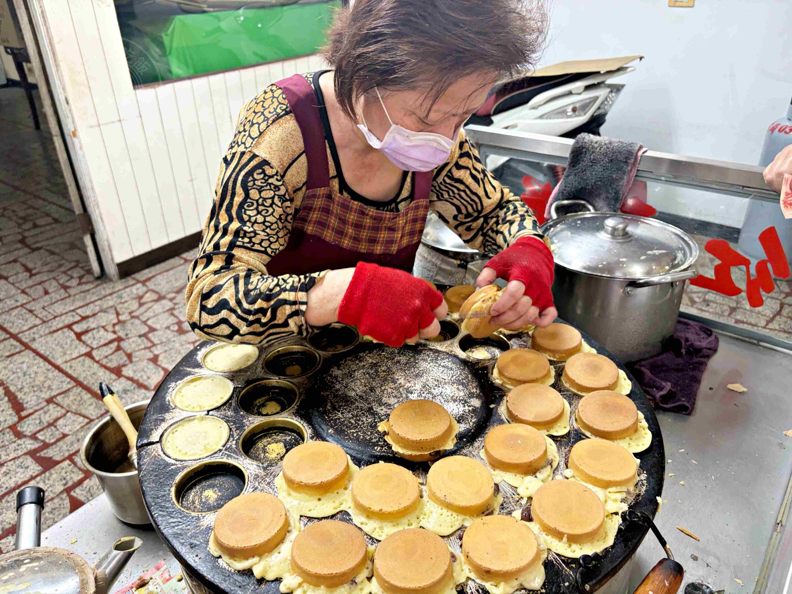 【南京復興美食】椒心苑麻辣鍋，第一指名吃到飽麻辣火鍋推薦！(菜單) @趙先生吃飯