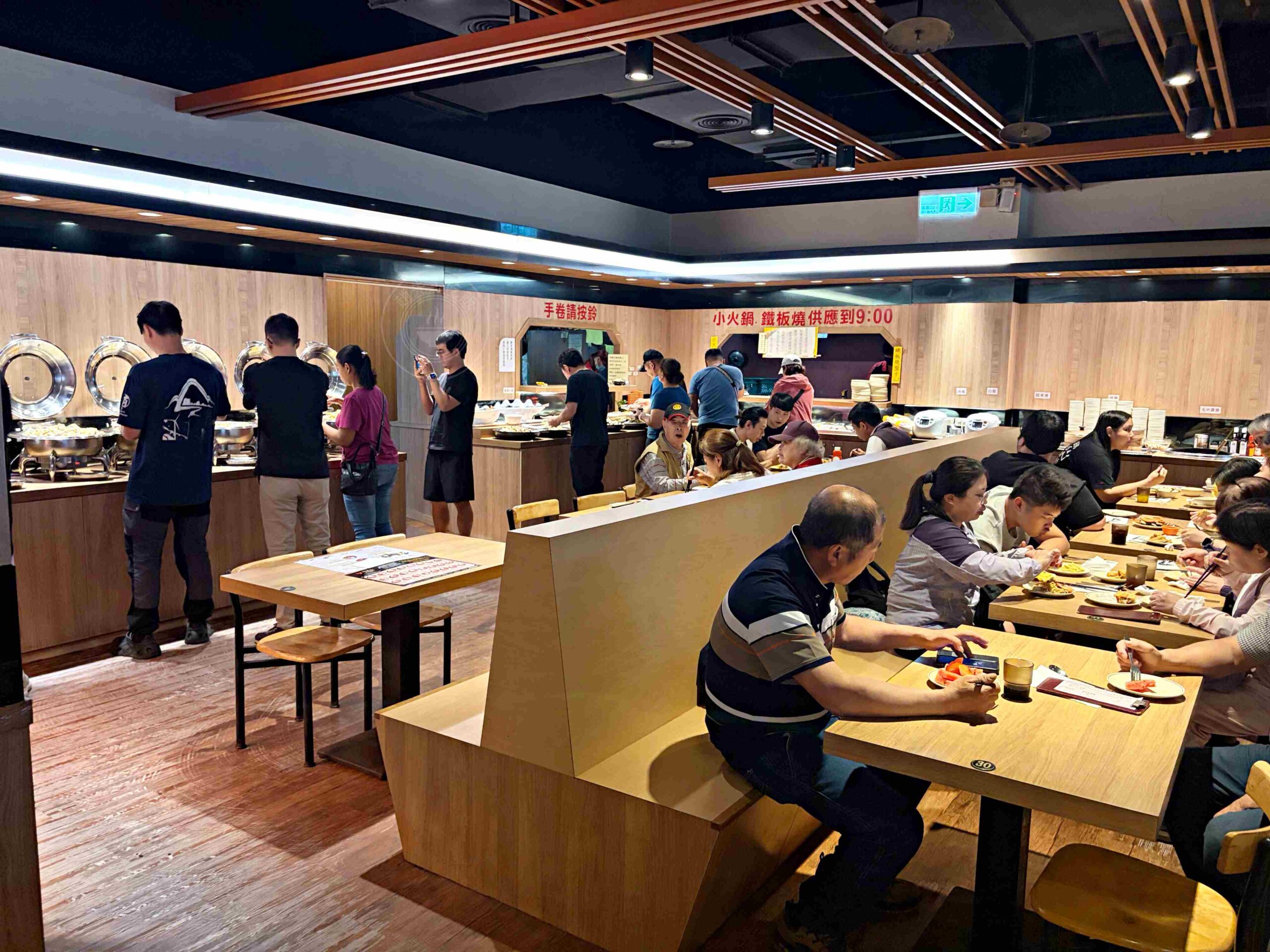 【板橋、樹林美食】安格士牛排館，在地超人氣排隊平價牛排霸主，超過60種料理推薦(菜單) @趙先生吃飯