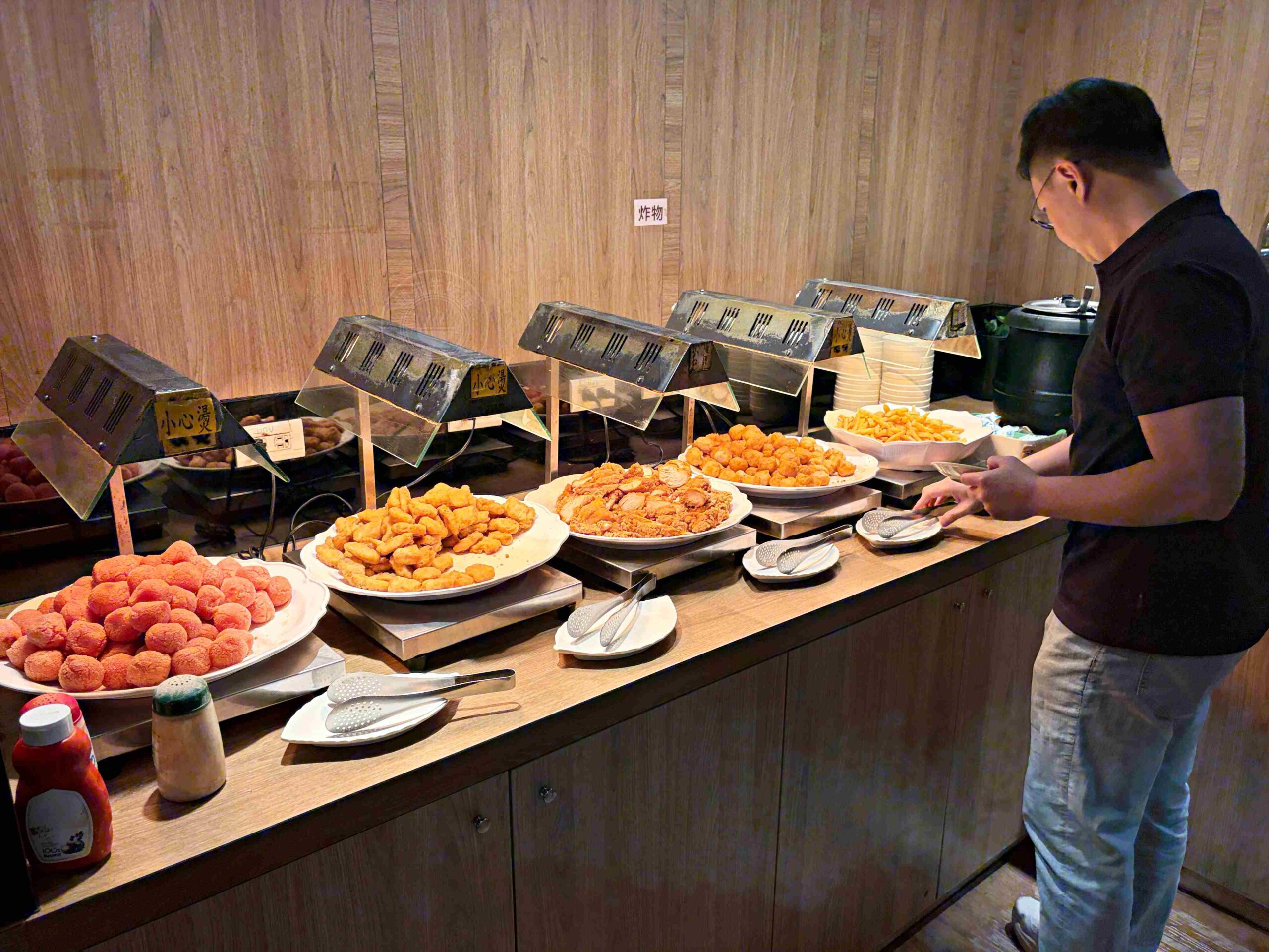 【板橋、樹林美食】安格士牛排館，在地超人氣排隊平價牛排霸主，超過60種料理推薦(菜單) @趙先生吃飯