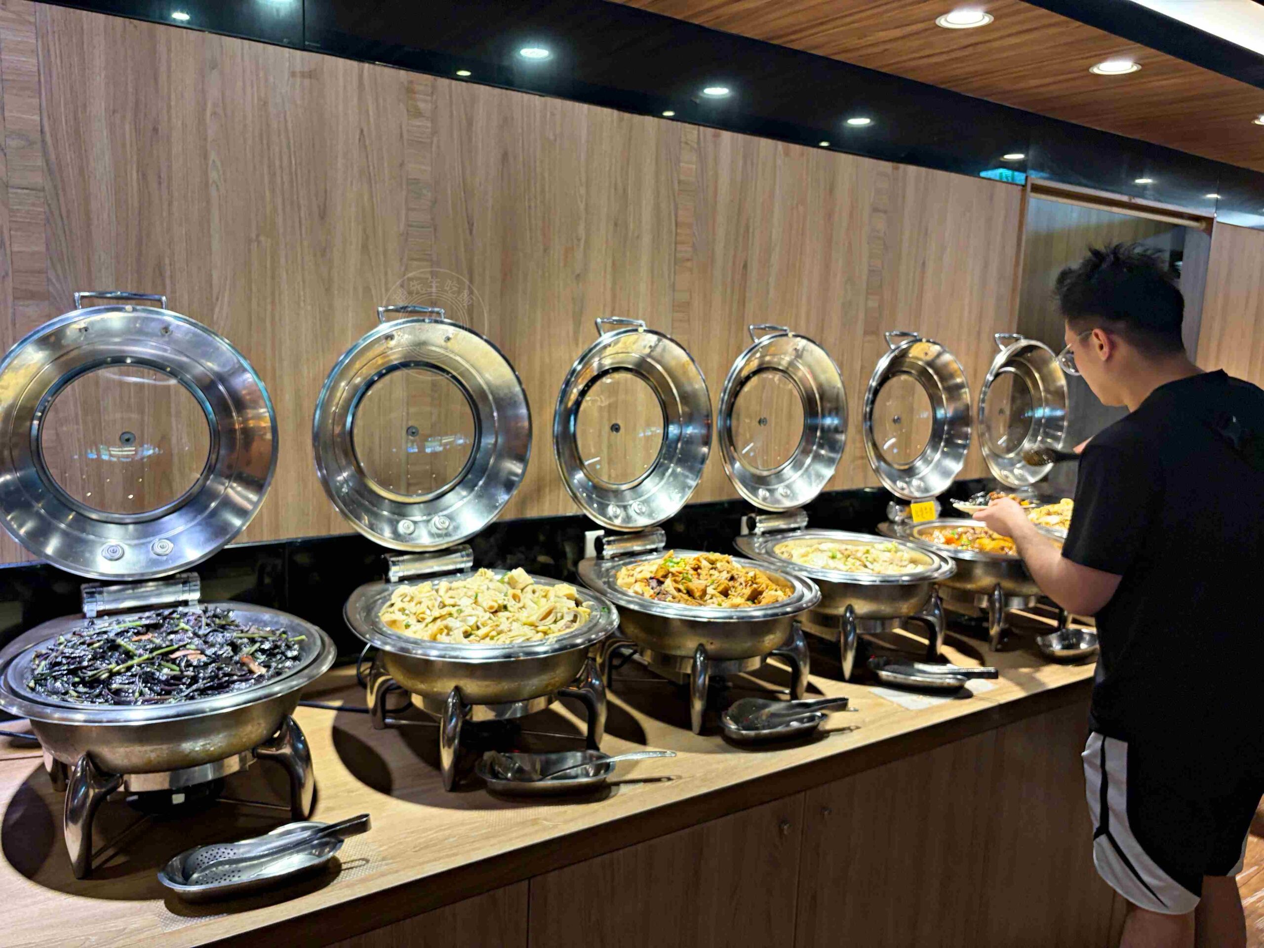 【板橋、樹林美食】安格士牛排館，在地超人氣排隊平價牛排霸主，超過60種料理推薦(菜單) @趙先生吃飯