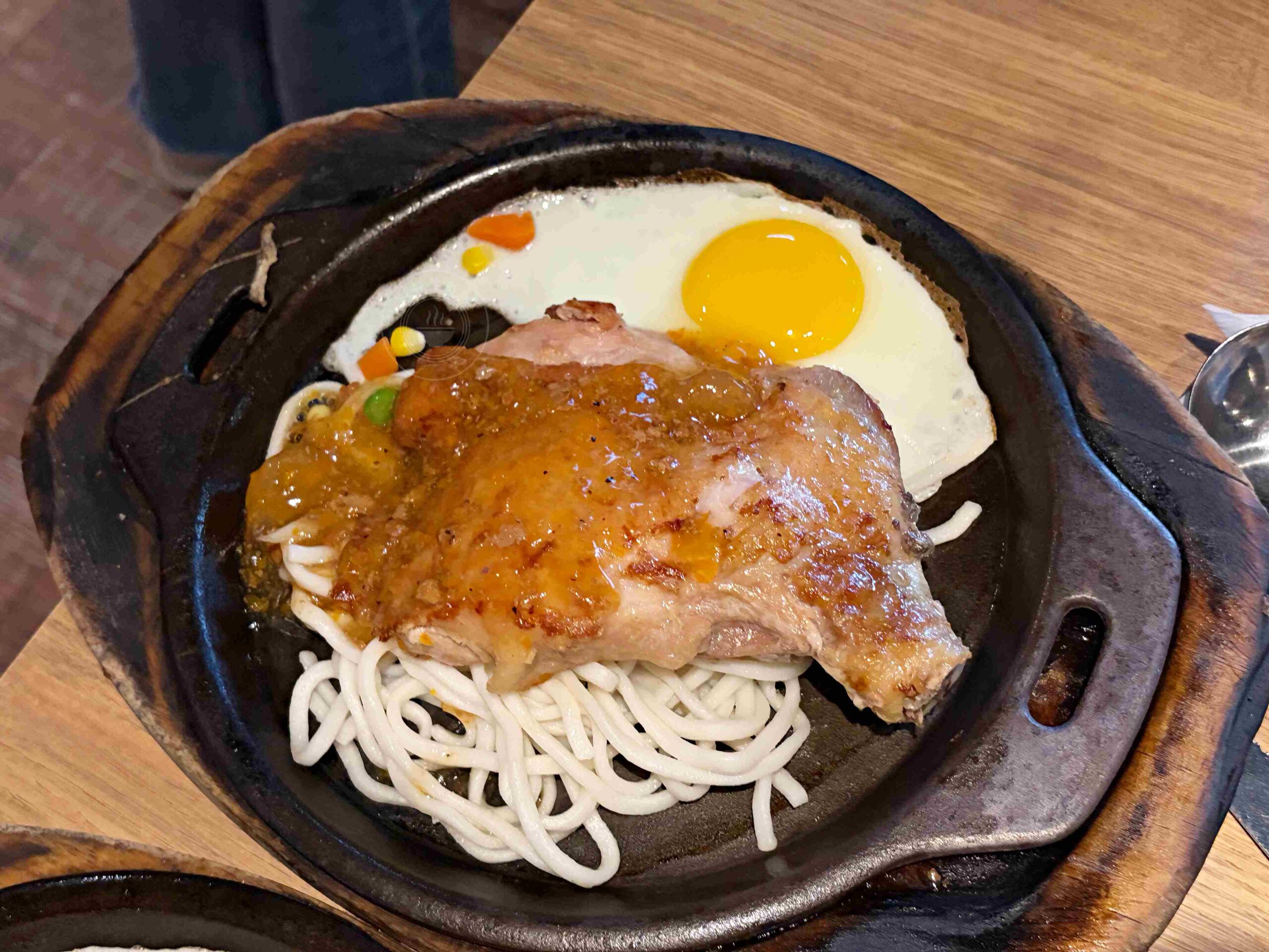 【板橋、樹林美食】安格士牛排館，在地超人氣排隊平價牛排霸主，超過60種料理推薦(菜單) @趙先生吃飯