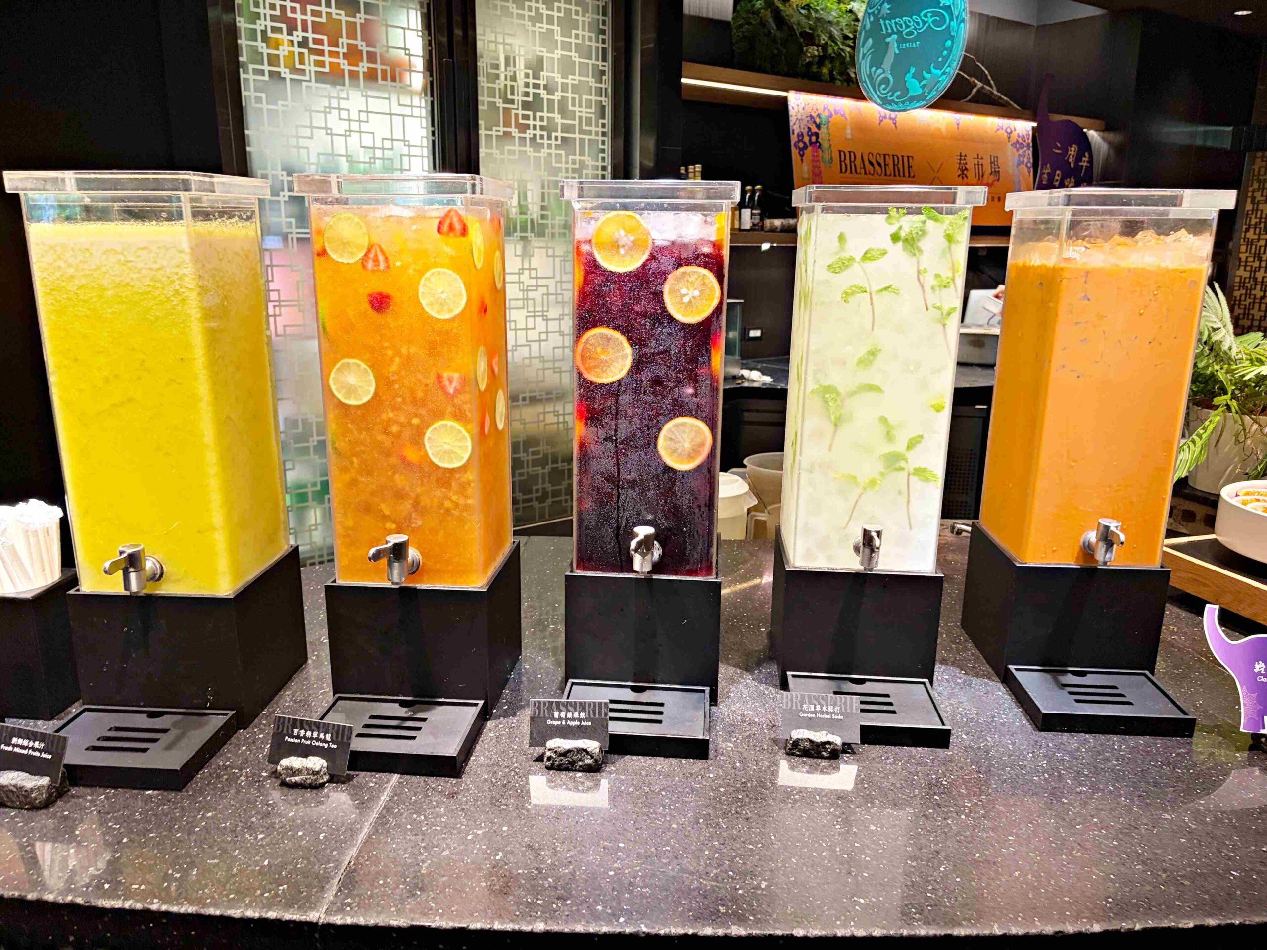 【台北吃到飽】晶華酒店栢麗廳，餐點水準大進化，最美自助餐廳推薦(2026最新價格、停車資訊) @趙先生吃飯