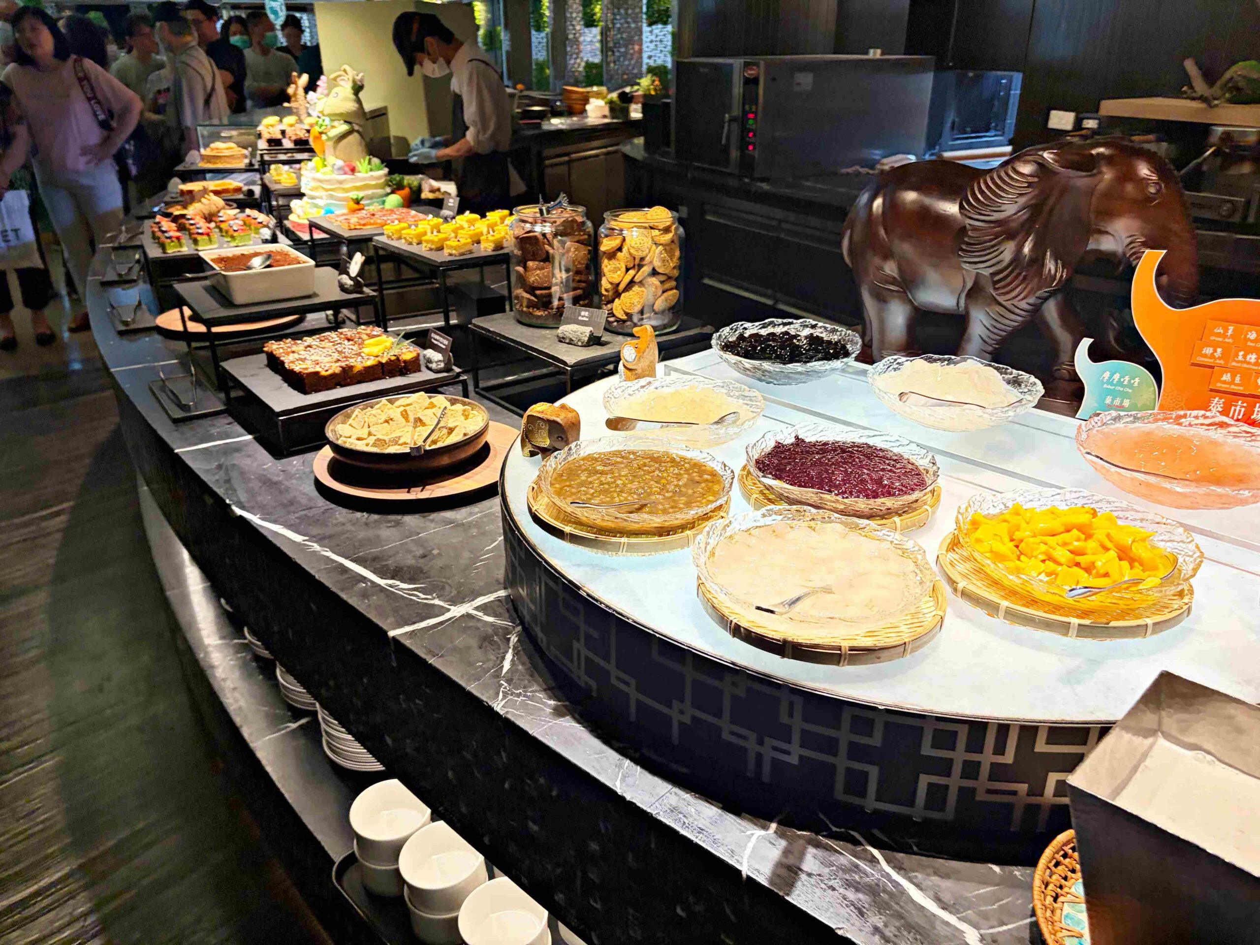 【台北吃到飽】晶華酒店栢麗廳，餐點水準大進化，最美自助餐廳推薦(2026最新價格、停車資訊) @趙先生吃飯