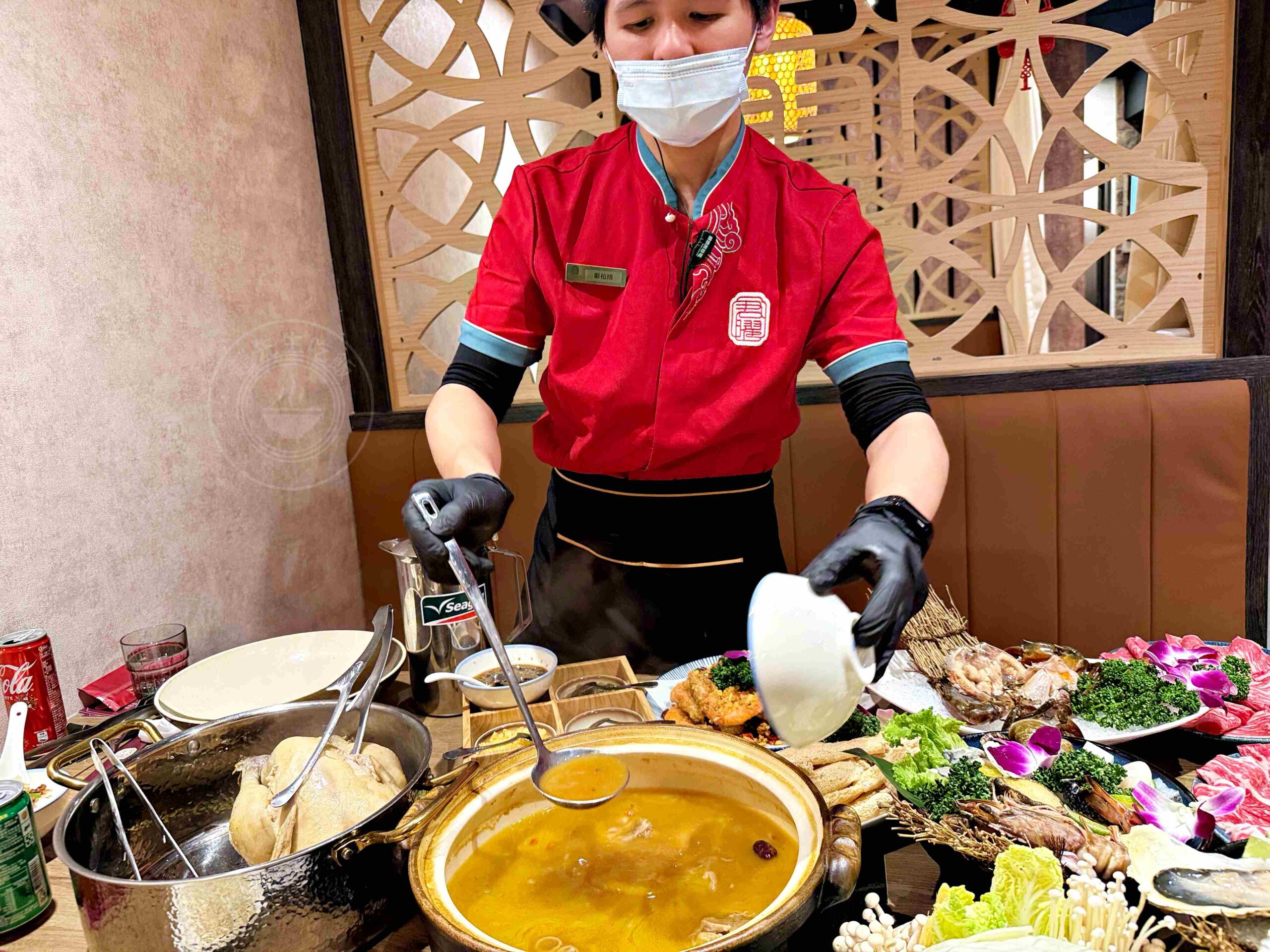 【信義區美食】君曜雞湯，全台第一名的超濃郁雞湯，老母雞細火慢熬一天一夜推薦(菜單) @趙先生吃飯