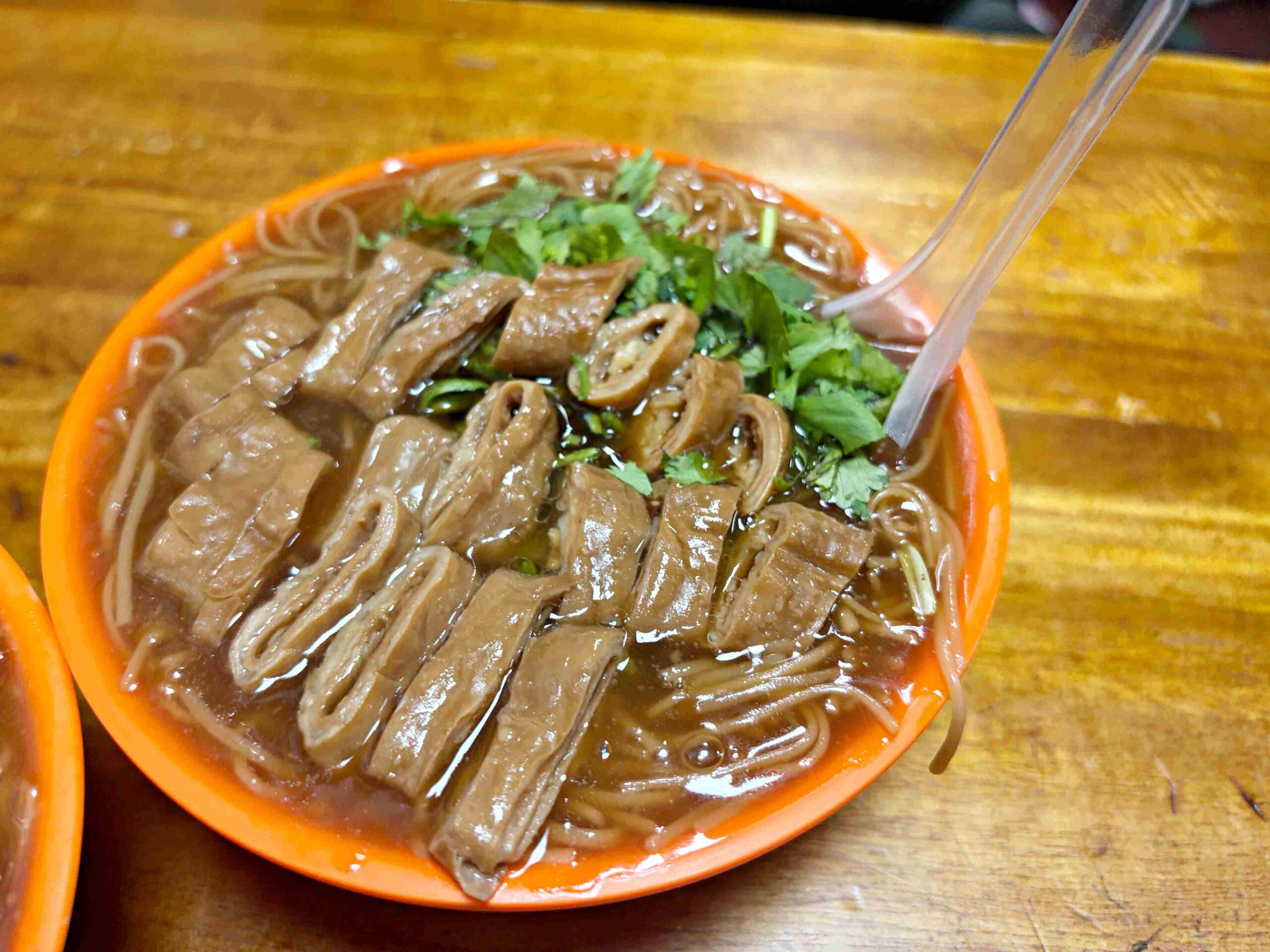 【三重美食】阿倍麵線，巷弄三輪車神級美味！滷到入味超Q彈推薦(菜單) @趙先生吃飯