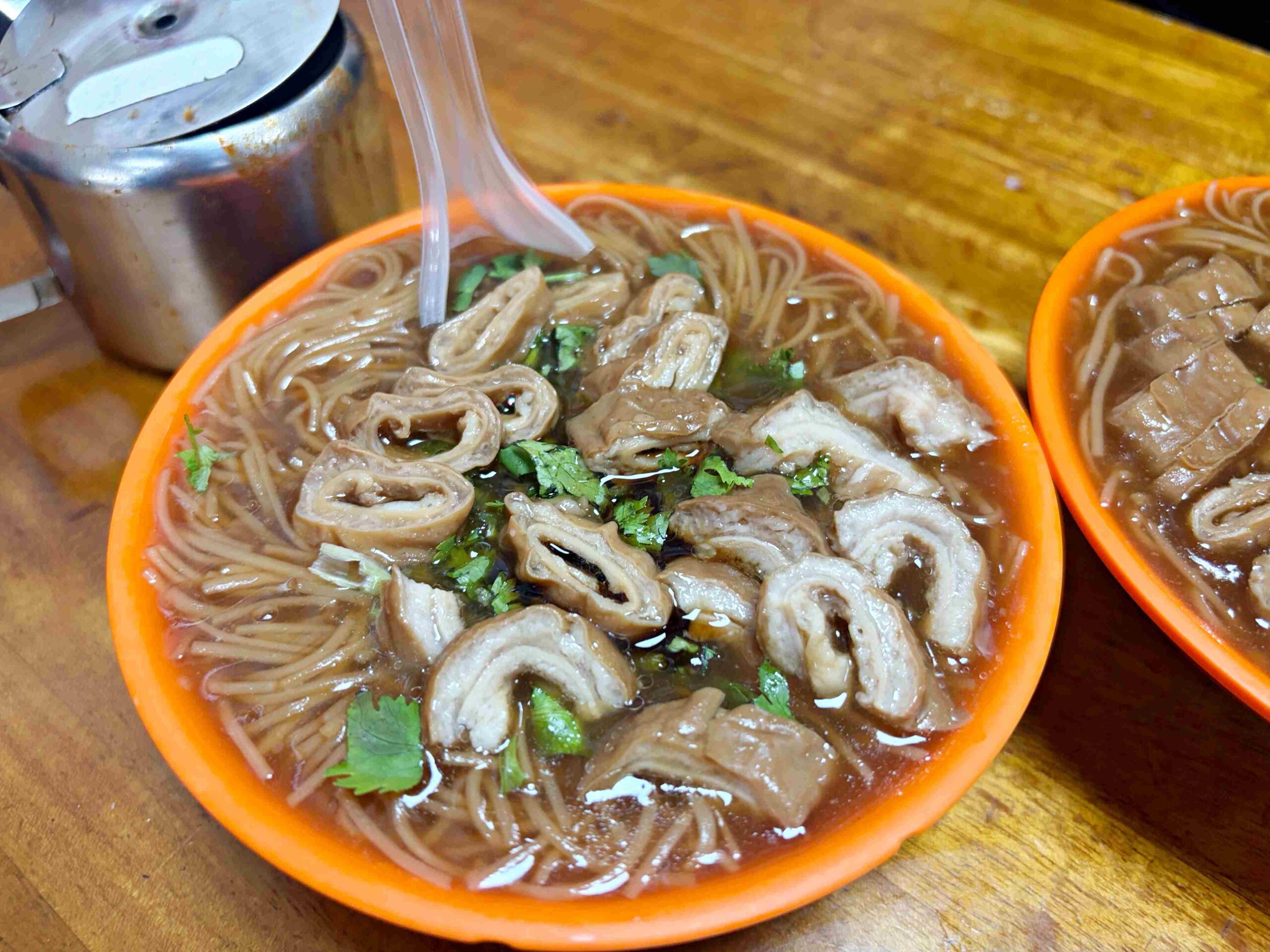 【三重美食】阿倍麵線，巷弄三輪車神級美味！滷到入味超Q彈推薦(菜單) @趙先生吃飯