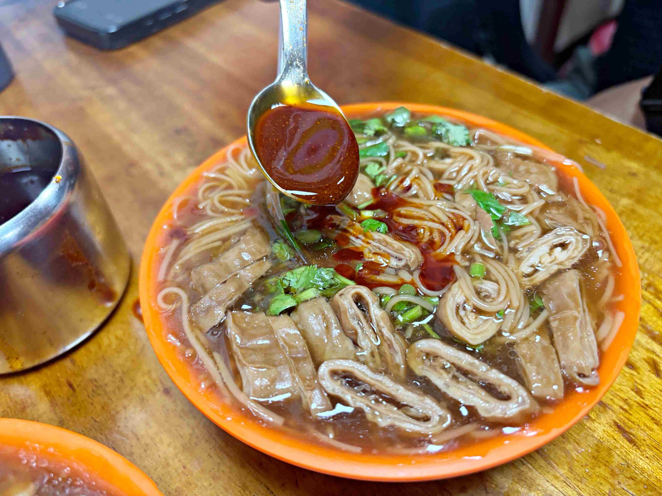 【三重美食】阿倍麵線，巷弄三輪車神級美味！滷到入味超Q彈推薦(菜單) @趙先生吃飯