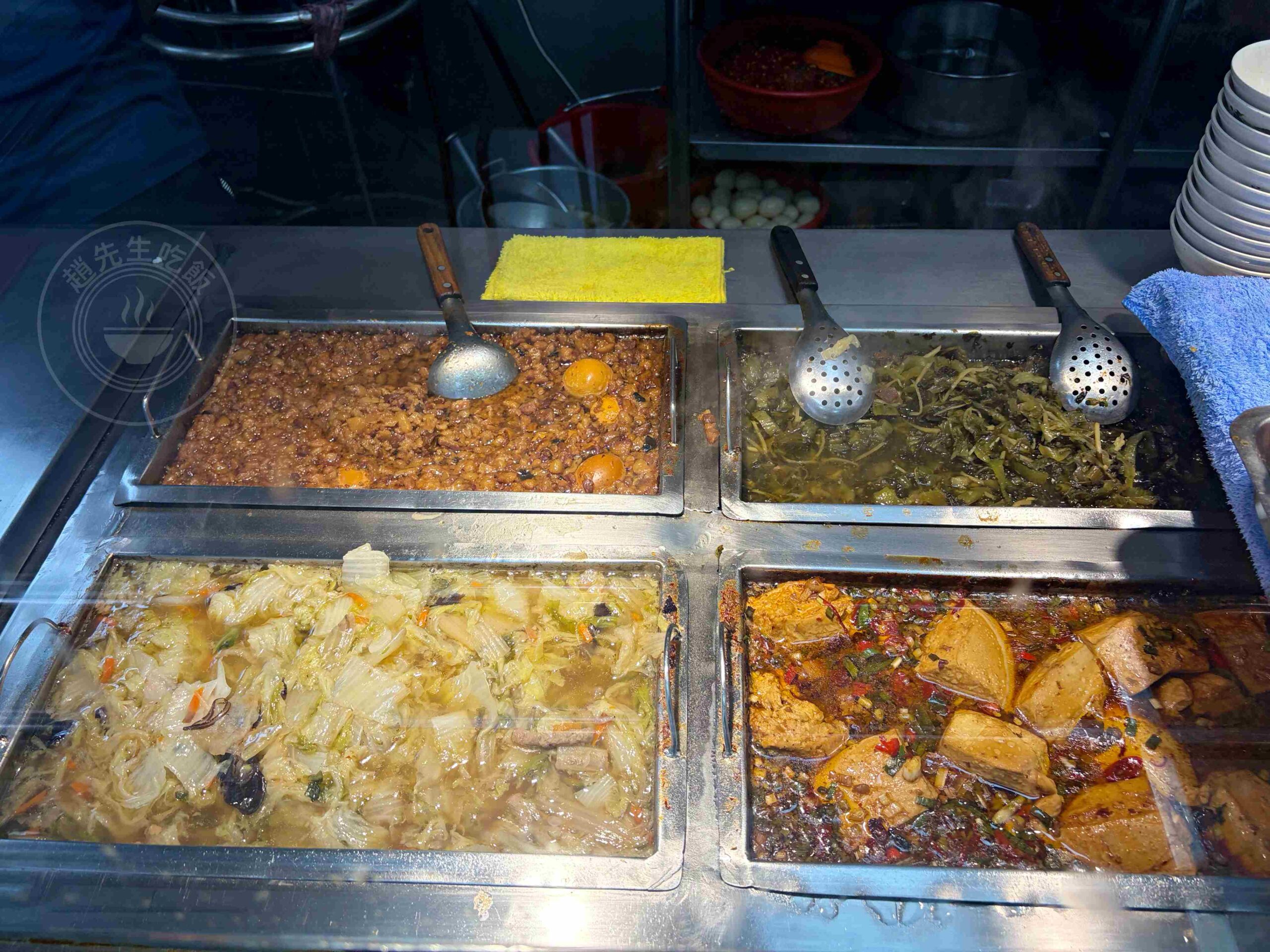 【三重美食】唯豐魯肉飯，三重五大滷肉飯之一，價錢便宜卻超好吃推薦(菜單) @趙先生吃飯