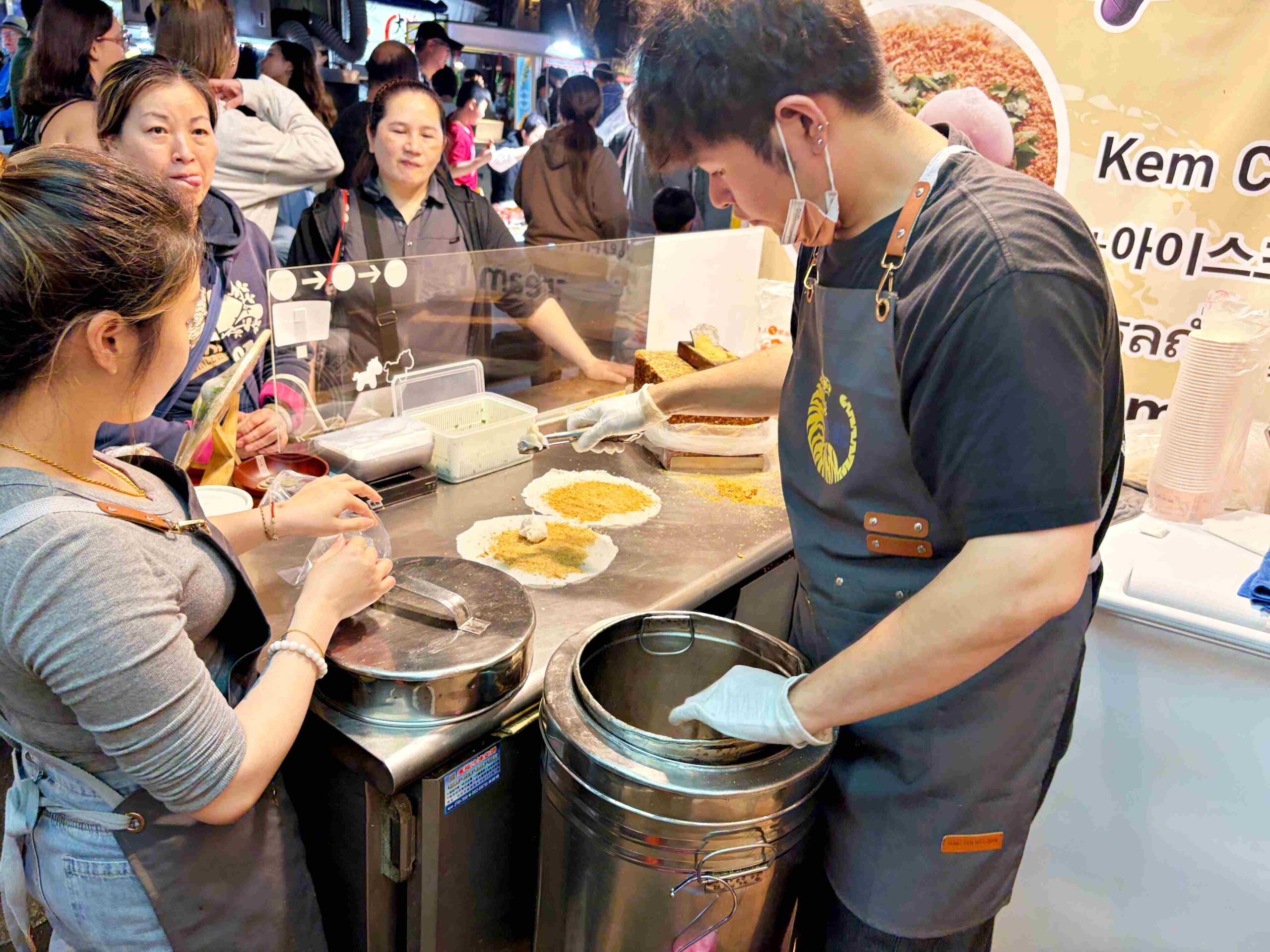 【松山美食】十分幸福花生捲冰淇淋,用宜蘭阿宗芋冰跟現刨花生粉推薦(菜單) @趙先生吃飯 【松山美食】十分幸福花生捲冰淇淋,用宜蘭阿宗芋冰跟現刨花生粉推薦(菜單) @趙先生吃飯