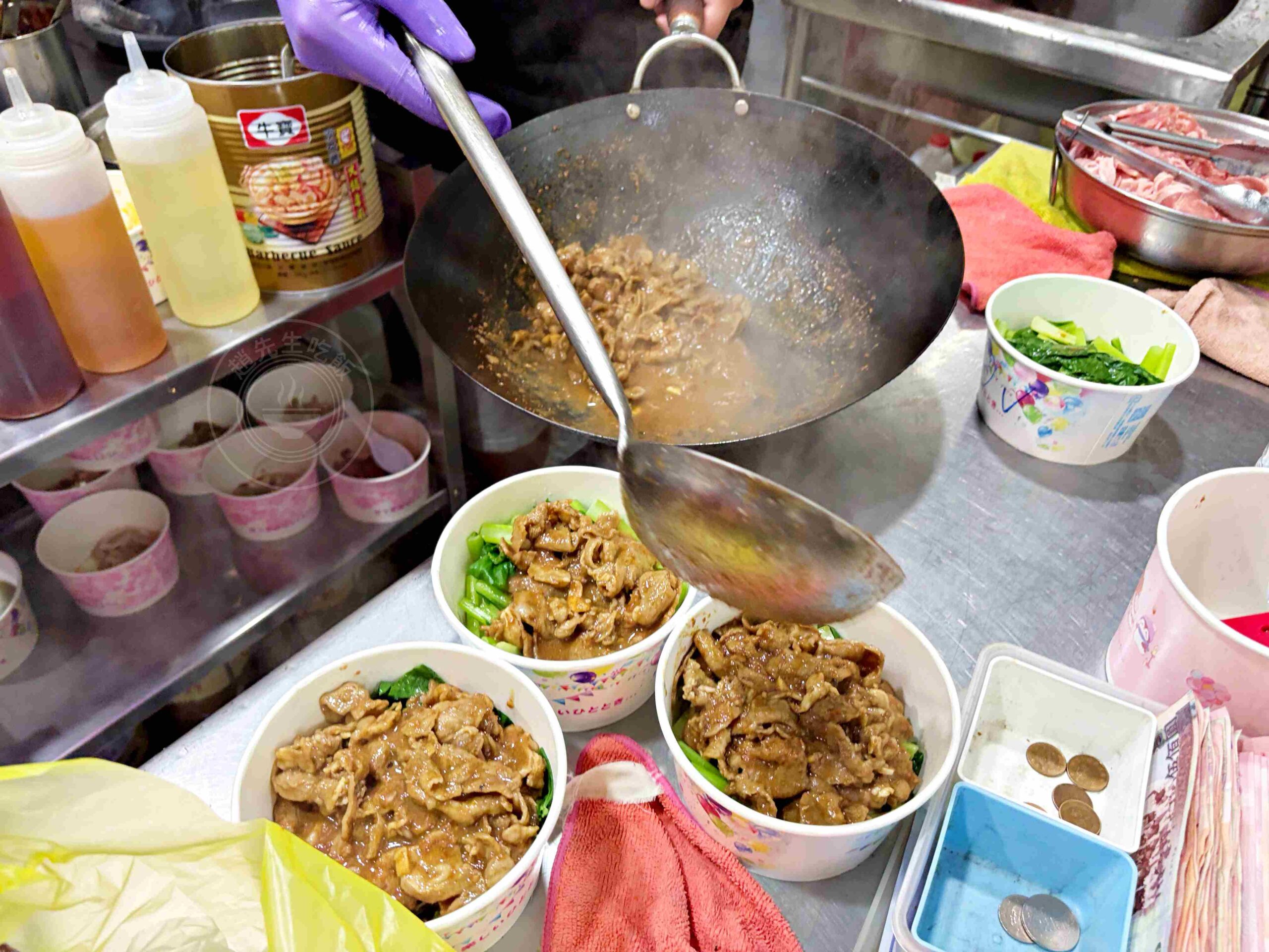 【桃園八德美食】桃鶯生炒羊肉，羊肉炒片一大盤100，越晚排越多人推薦(菜單) @趙先生吃飯