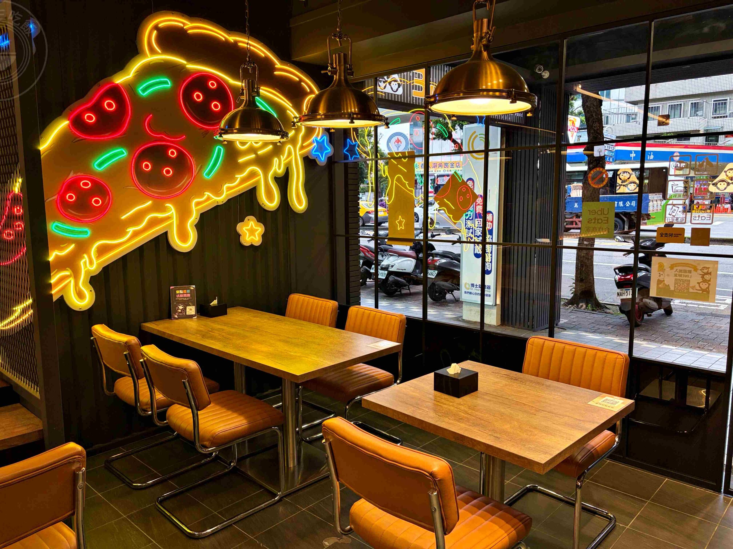 【信義區美食】三隻猴子美食廚房，紐西蘭老闆娘日賣百個的，手工現烤披薩推薦(菜單) @趙先生吃飯