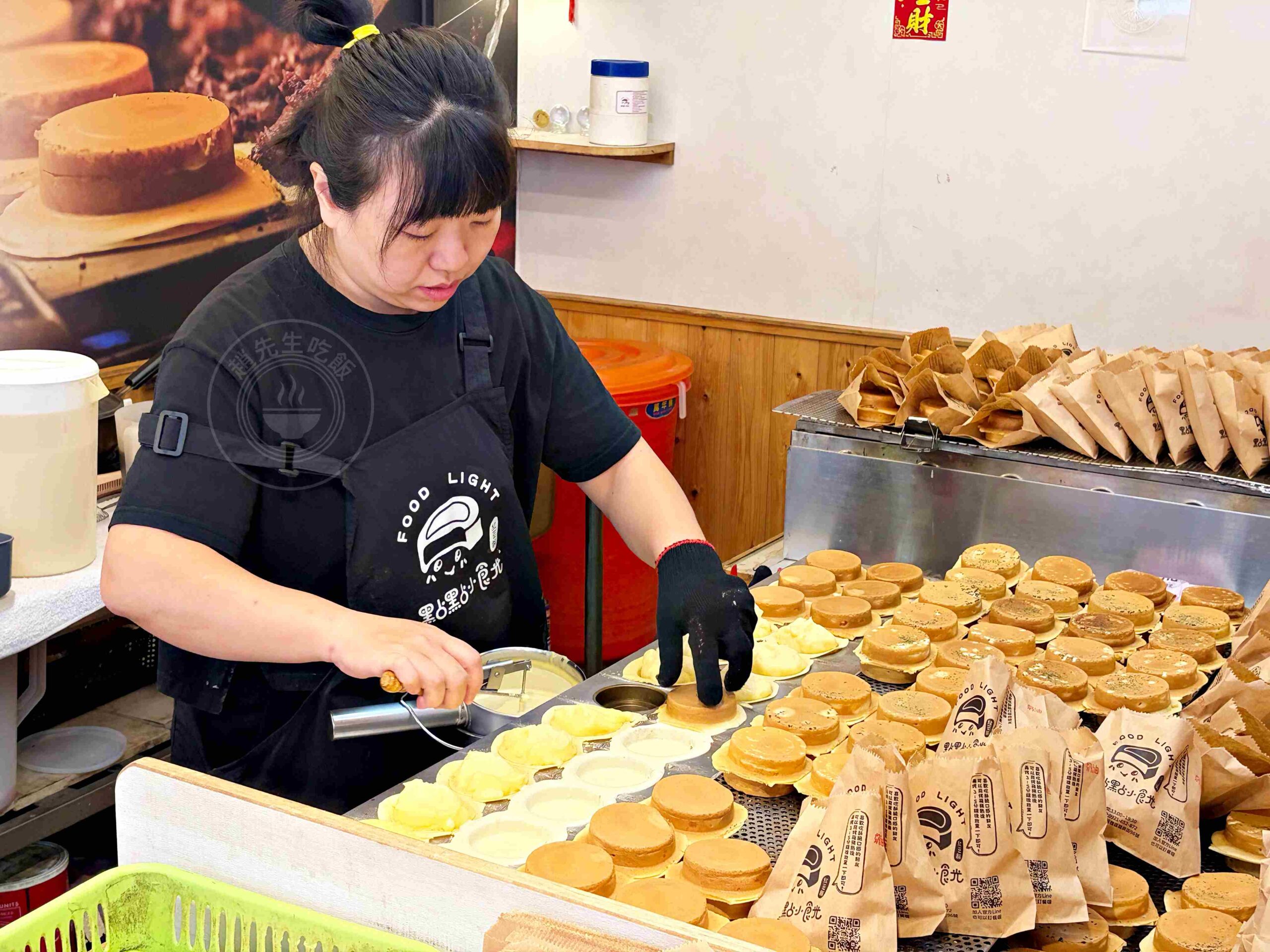 【板橋美食】點點小食光紅豆餅，搬家後依然爆紅，在地人默默排隊的巷弄爆漿車輪餅(菜單) @趙先生吃飯