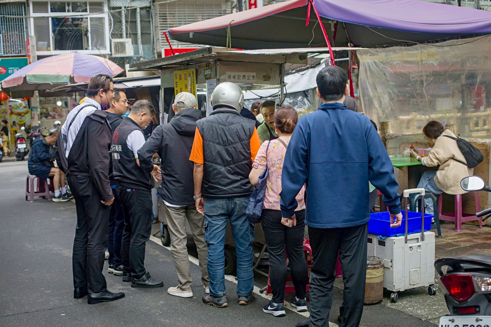 【三重美食】三重手工黑豬肉圓，只賣三天的50年傳奇老店，黑豬肉圓、四神湯、豬腸麵線推薦(菜單) @趙先生吃飯