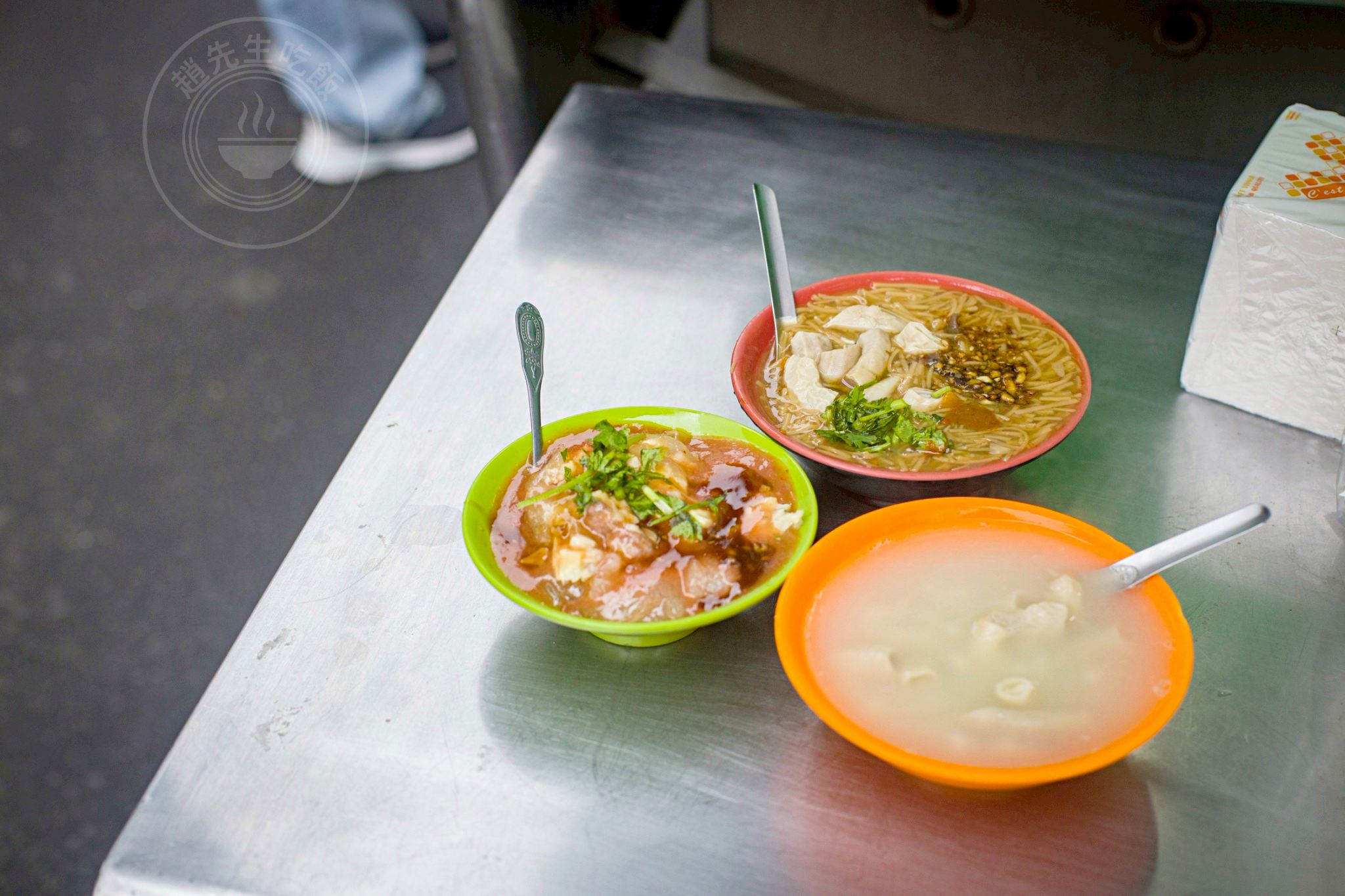 【三重美食】三重手工黑豬肉圓，只賣三天的50年傳奇老店，黑豬肉圓、四神湯、豬腸麵線推薦(菜單) @趙先生吃飯