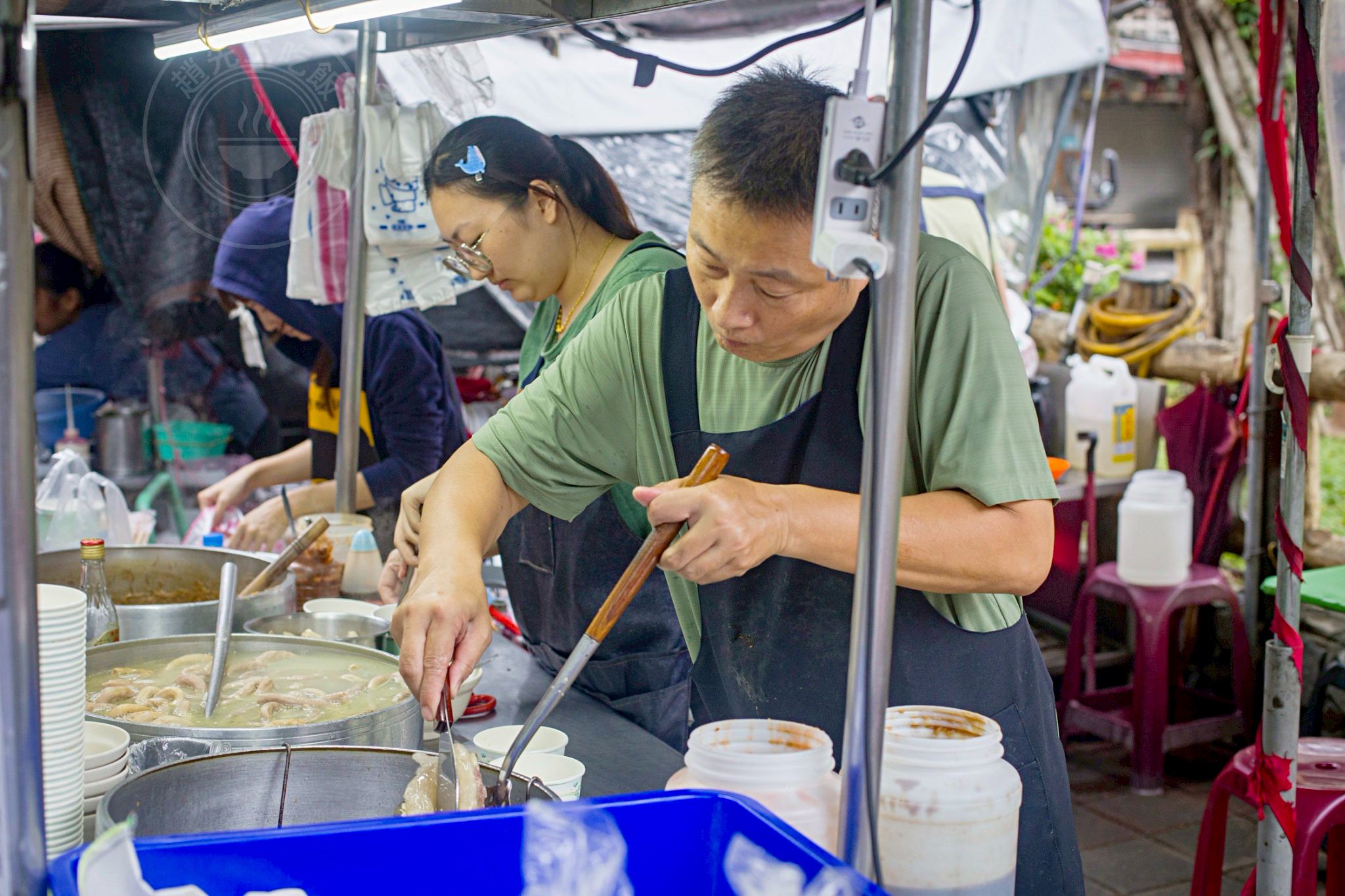 【天母美食】越富越南法國麵包，35元超便宜，名廚詹姆士和500碗推薦，外皮酥脆內餡又多 (菜單) @趙先生吃飯